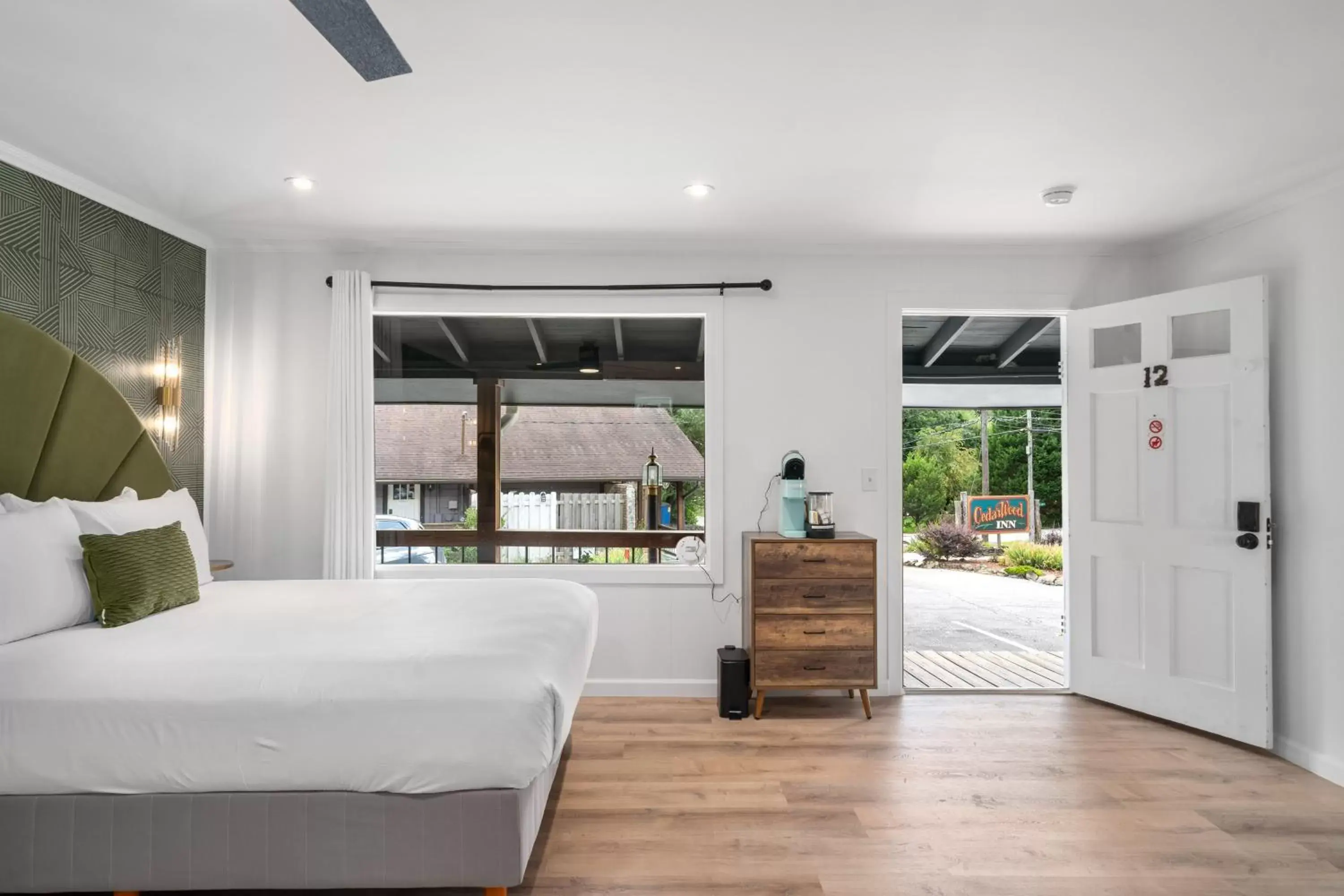 Bedroom in CedarWood Inn