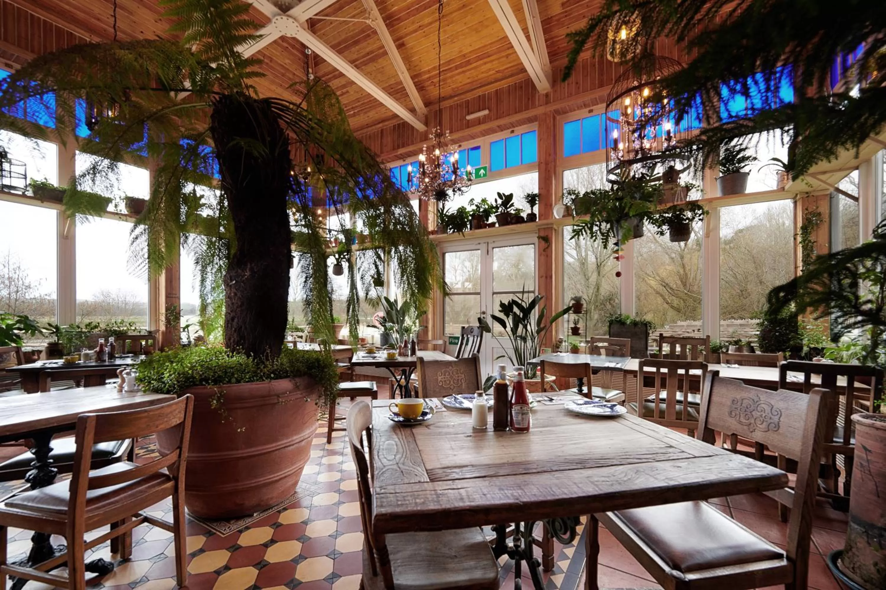 Restaurant/places to eat in The Boathouse