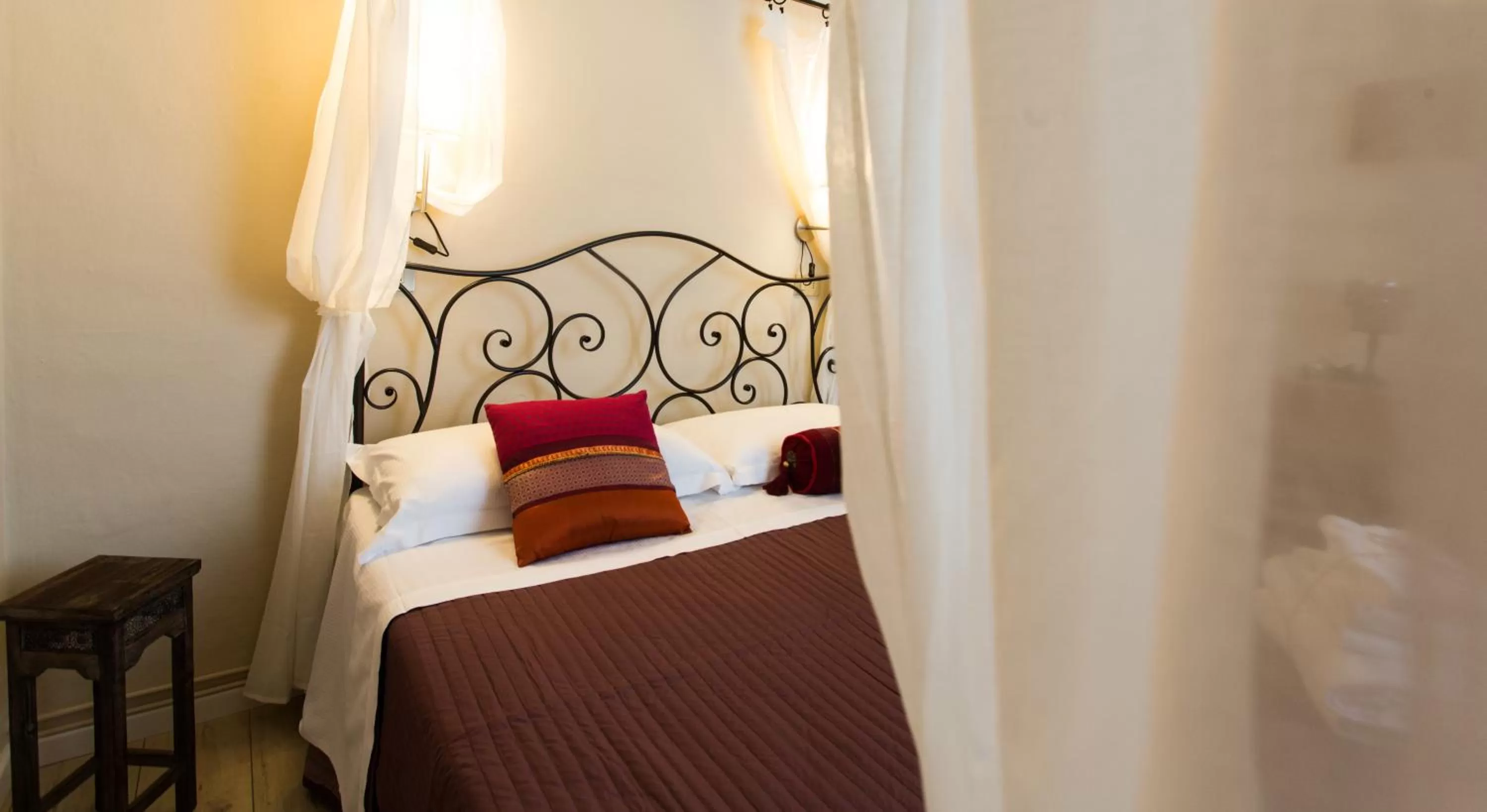 1920 Maison et Musique Hotel