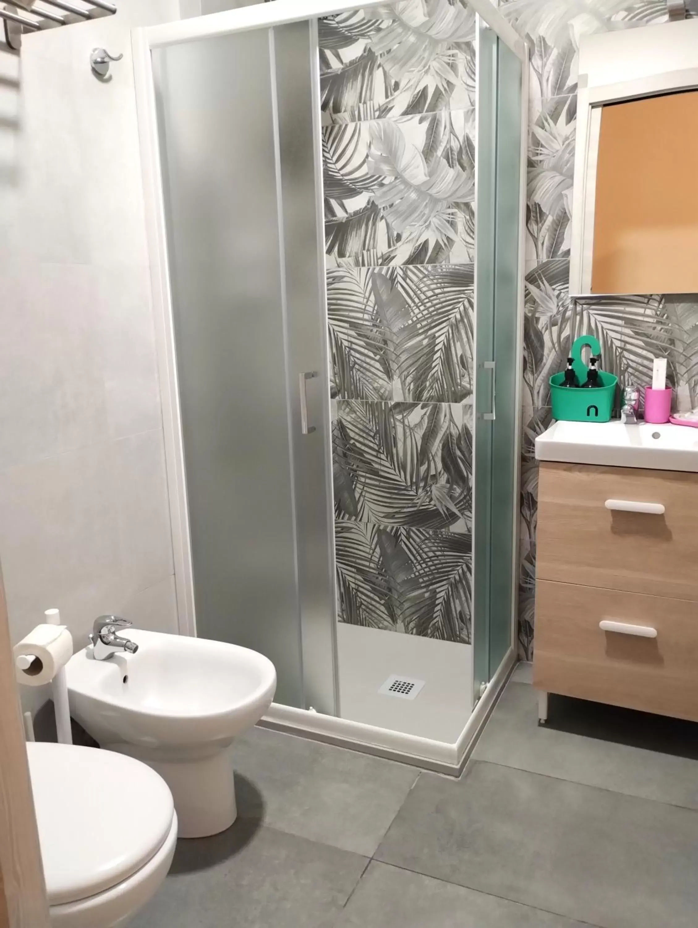 Shower, Bathroom in Al Quadrato D'Oro rooms
