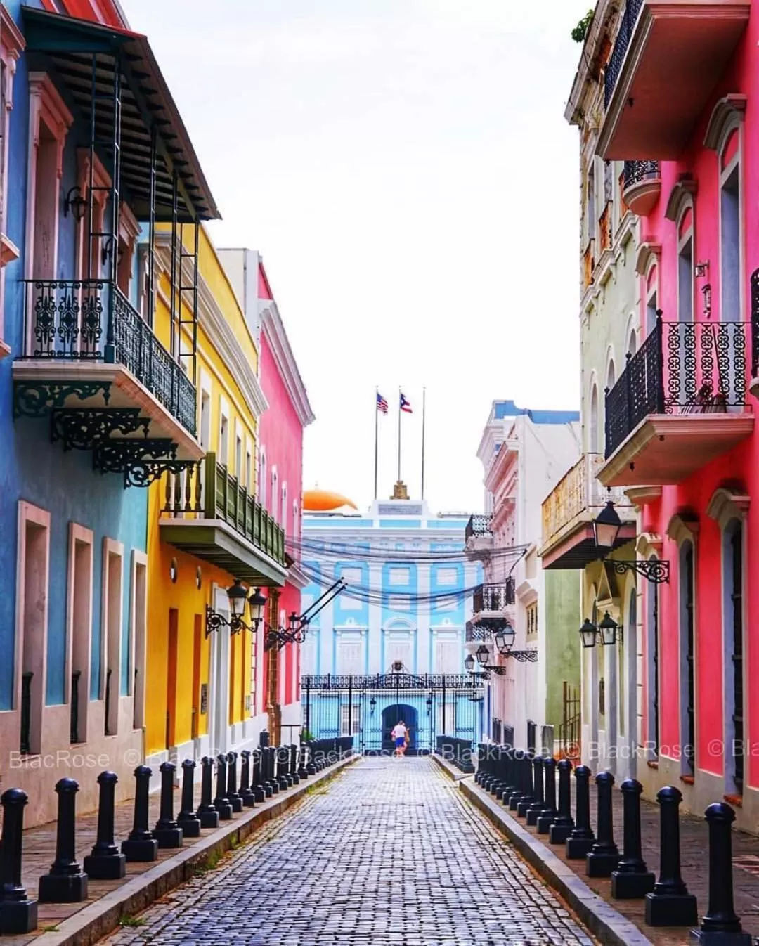 Nearby landmark in Navona Studios