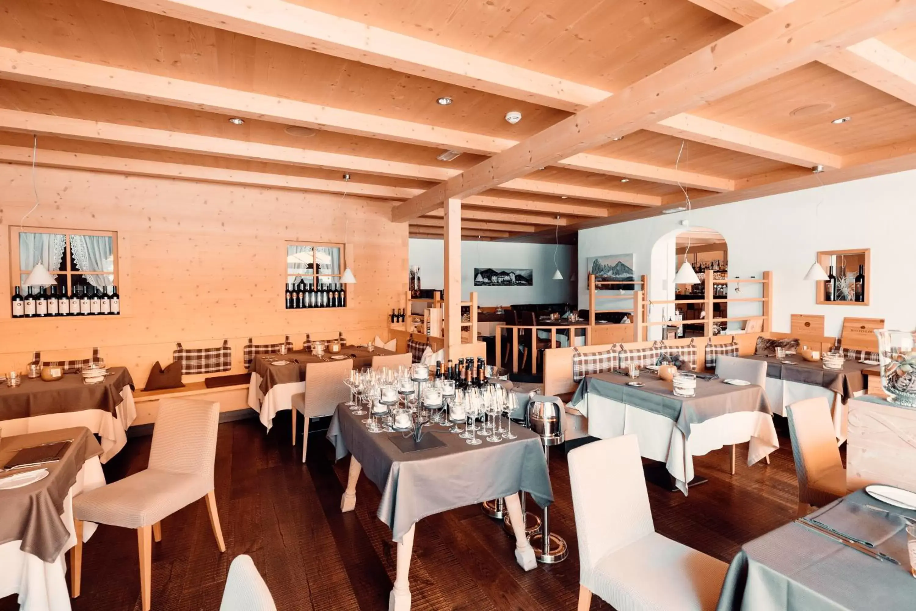 Restaurant/Places to Eat in Boutique Hotel Nives - Luxury & Design in the Dolomites