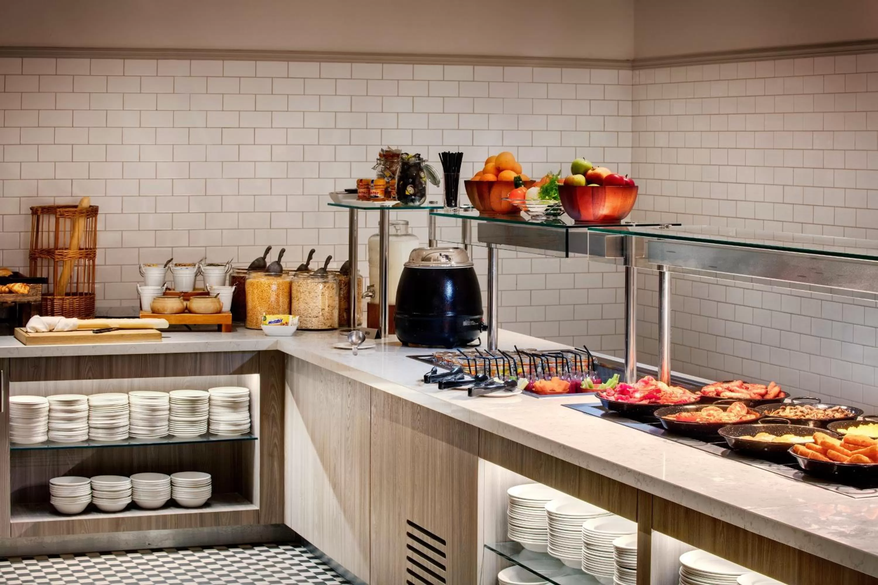 Breakfast in Leonardo Hotel Manchester Piccadilly