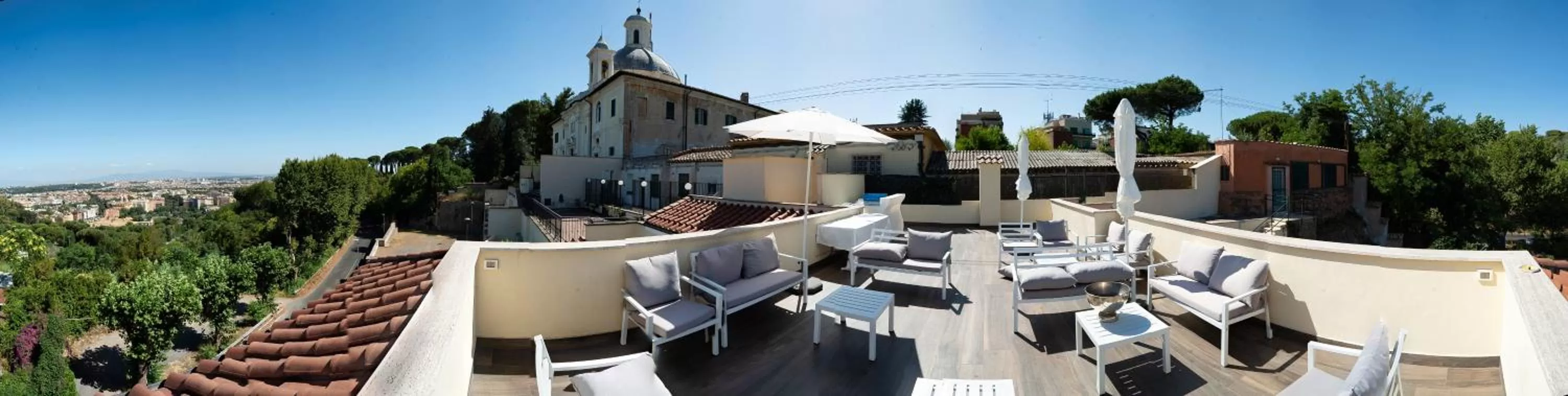 Property building in Monastero dei Santi