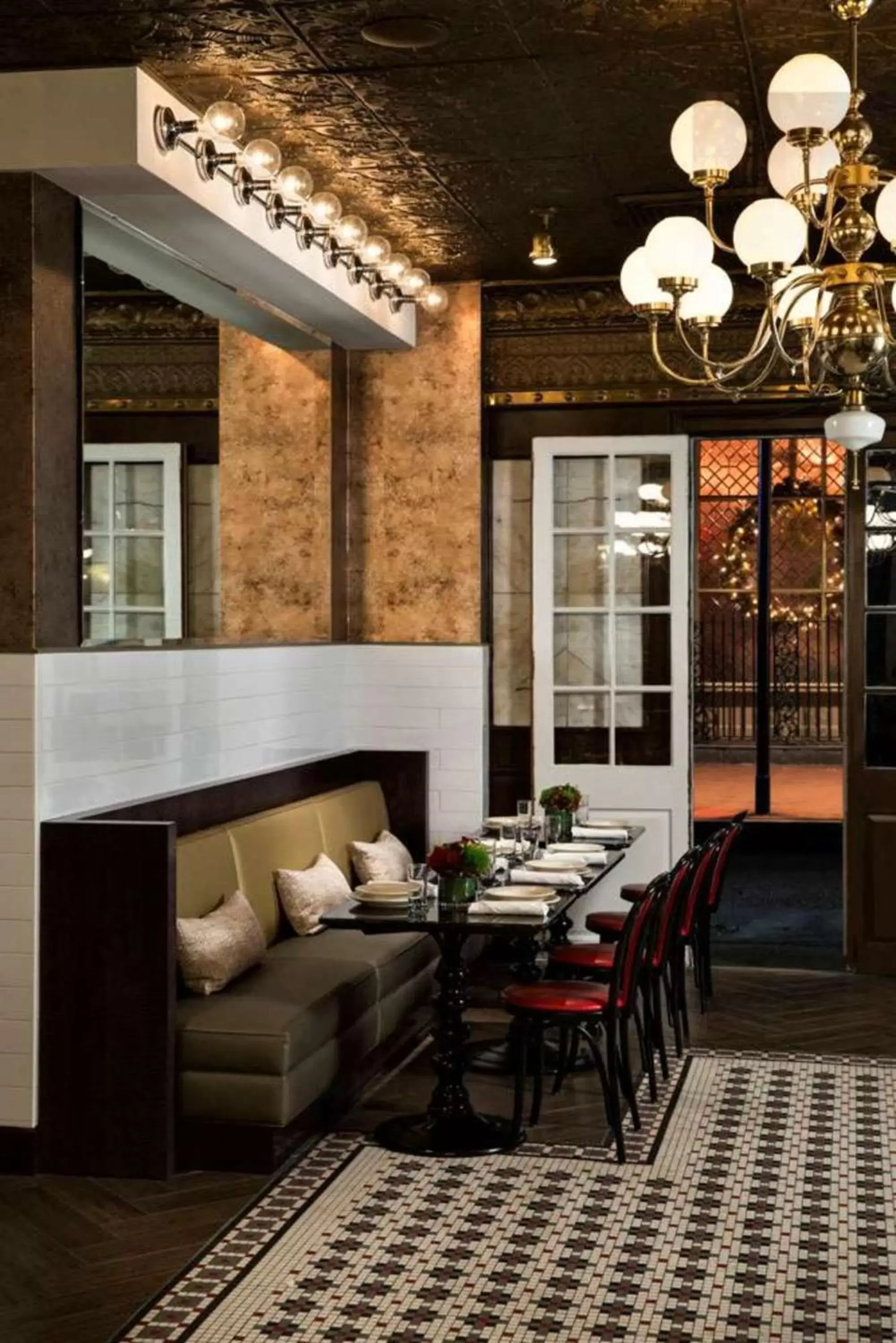 Lounge or bar, Restaurant/Places to Eat in The Royal Sonesta New Orleans