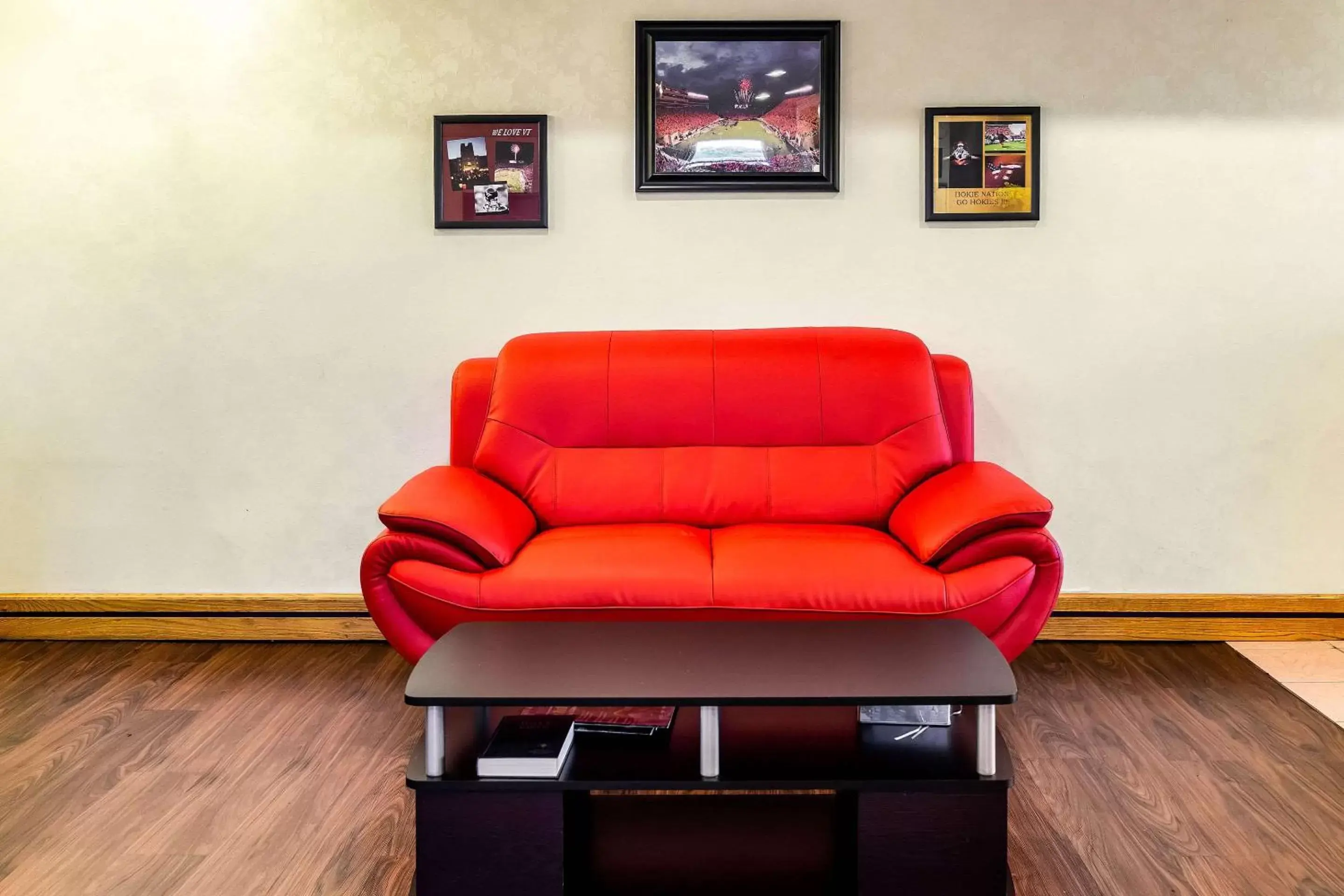 Lobby or reception, Seating Area in Econo Lodge Christiansburg-Blacksburg I-81