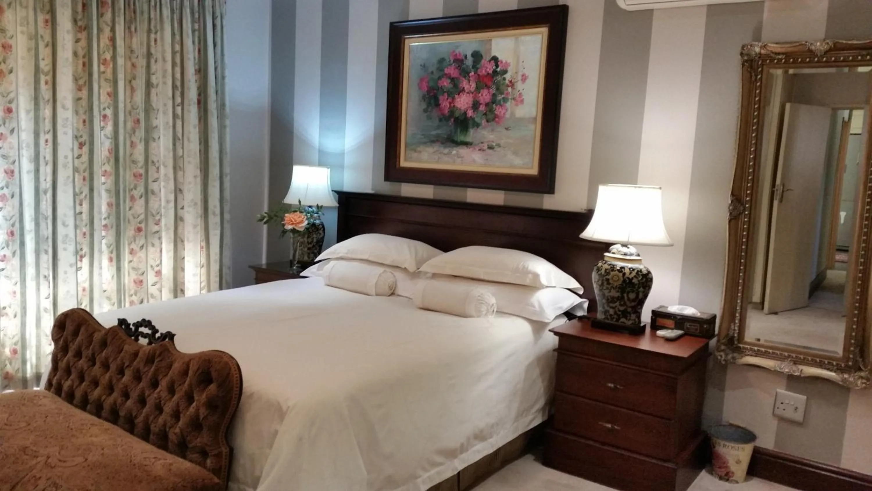 Bedroom, Bed in Royal Ridge Guesthouse