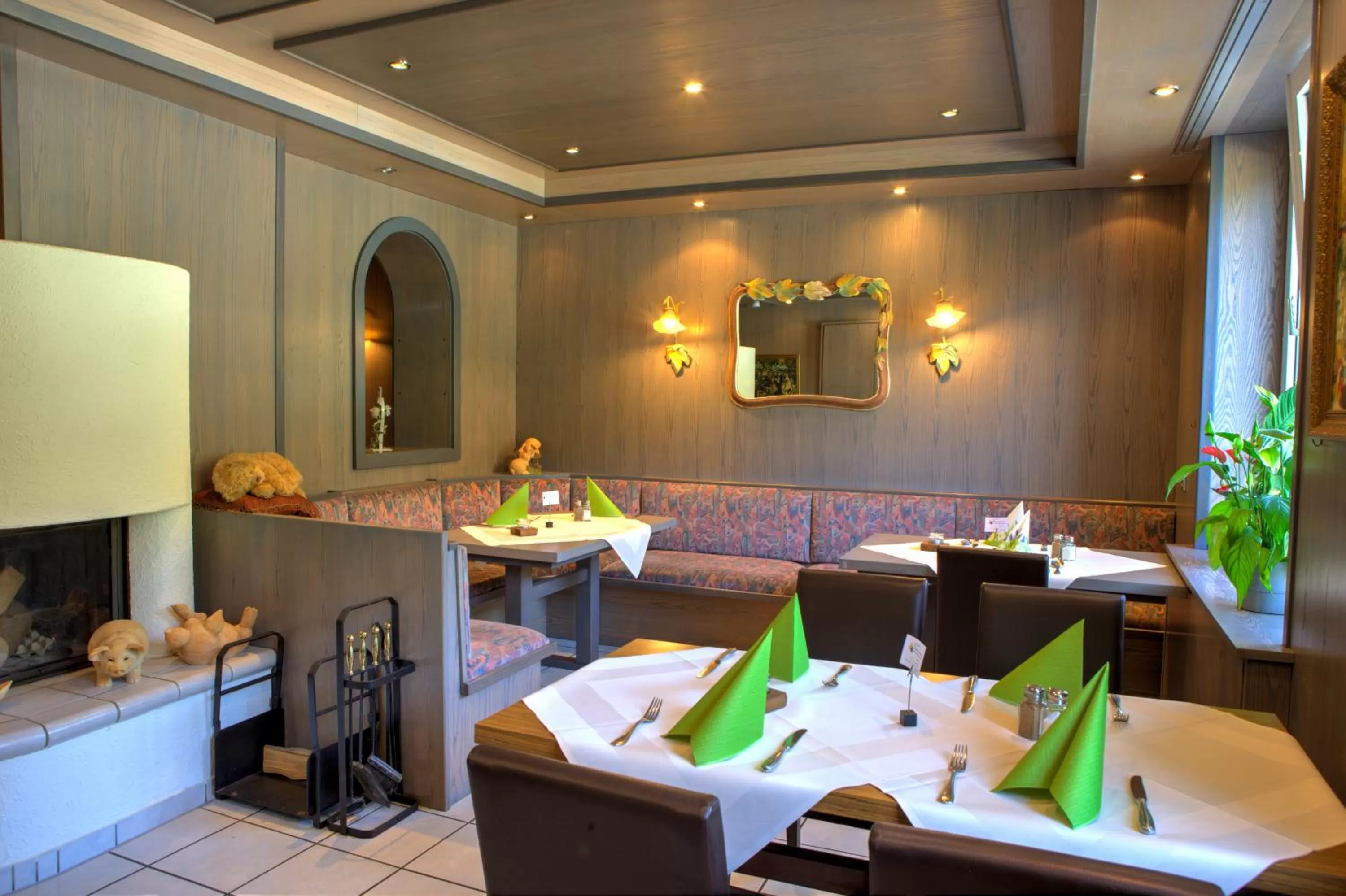 Restaurant/places to eat in Moselromantik Hotel Am Panoramabogen