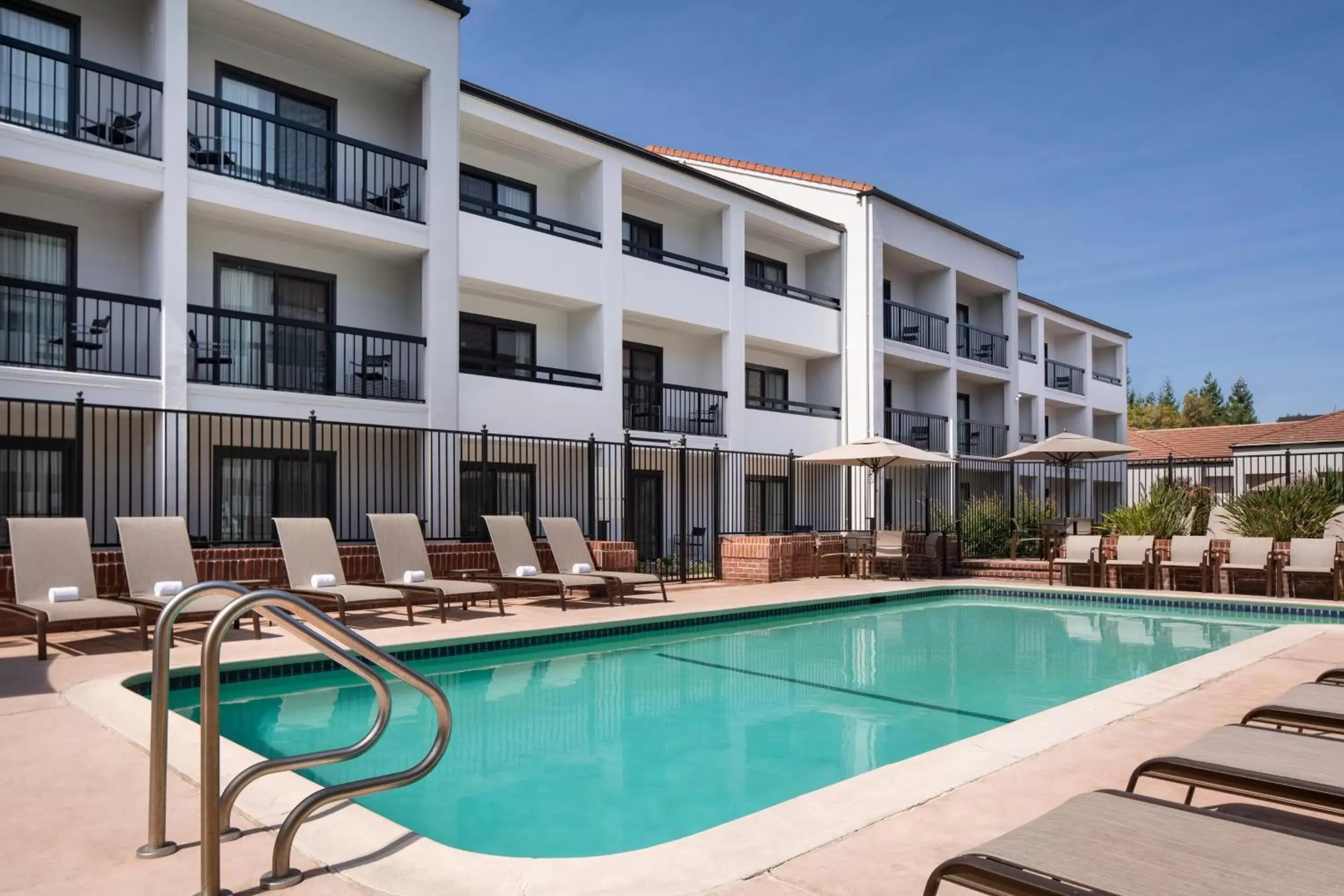 Swimming Pool in Courtyard San Jose Cupertino