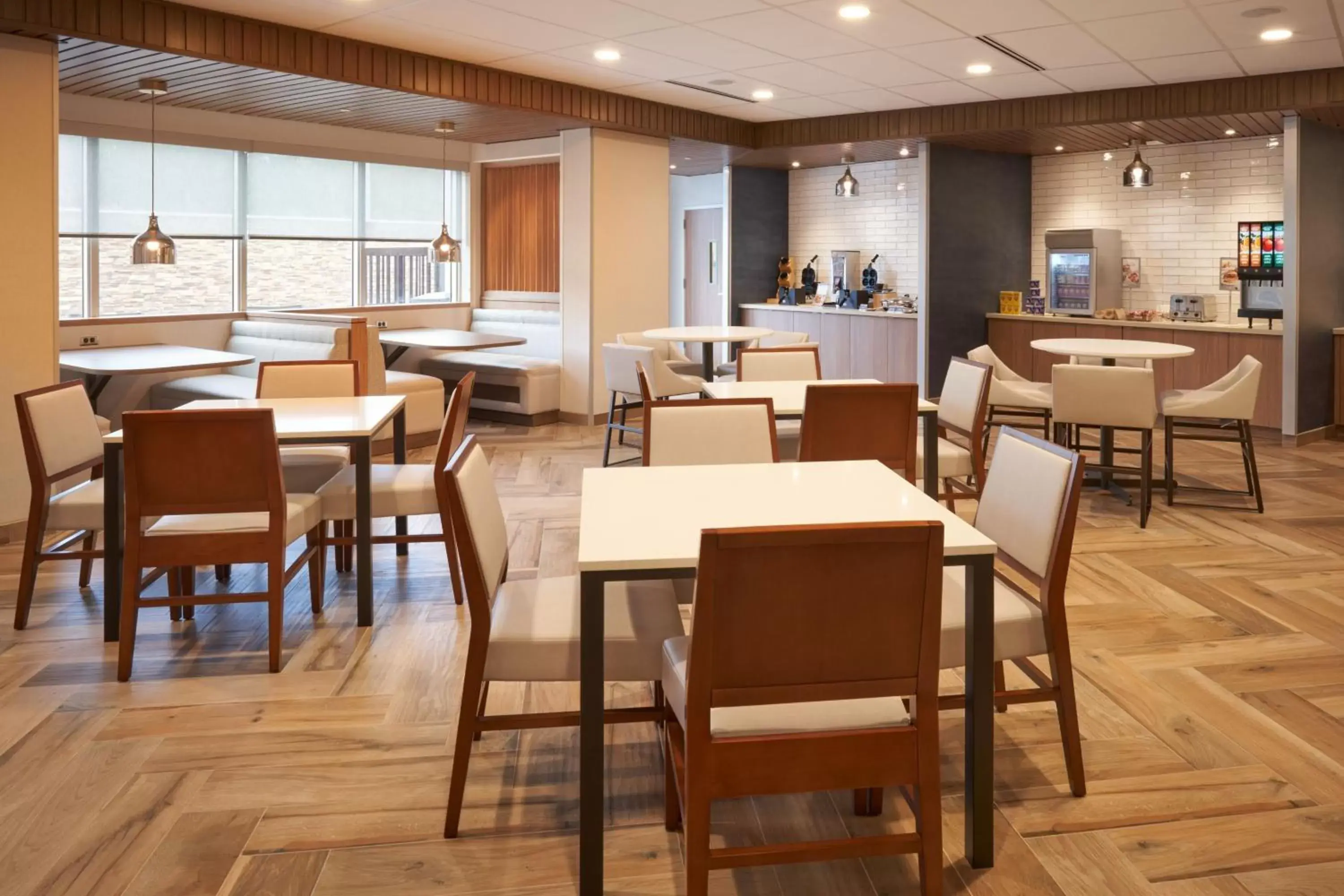 Breakfast, Restaurant/Places to Eat in Fairfield by Marriott Inn & Suites West Palm Beach