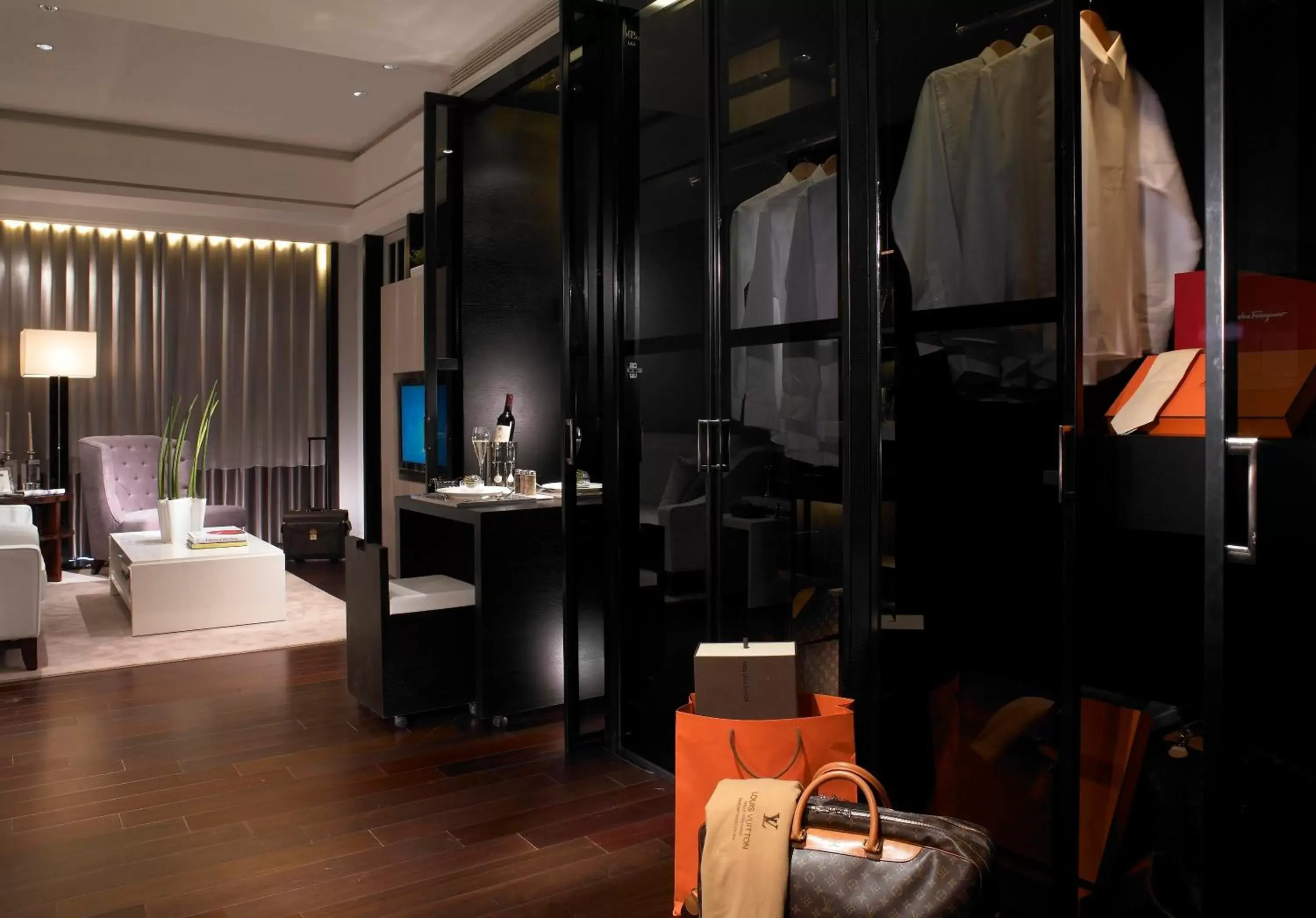 Photo of the whole room, Bathroom in Leofoo Residences