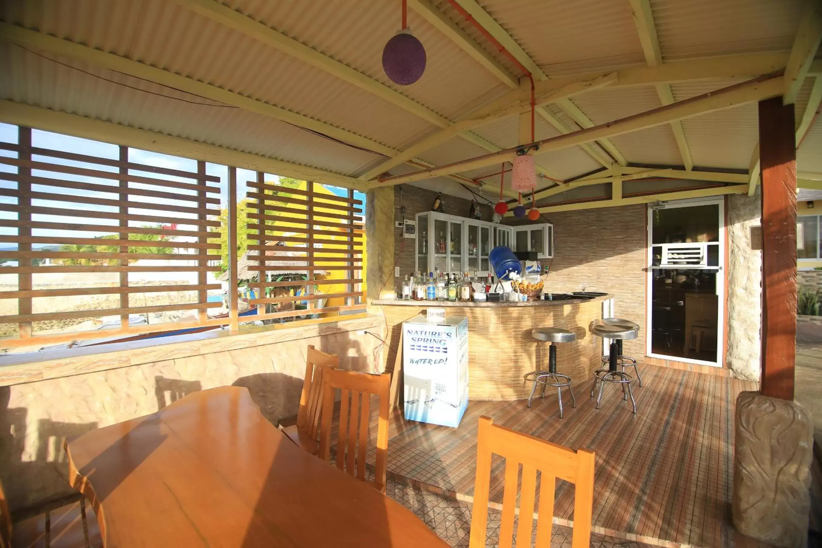 Lounge or bar in GingGing Hotel And Resort Lounge or bar in GingGing Hotel And Resort