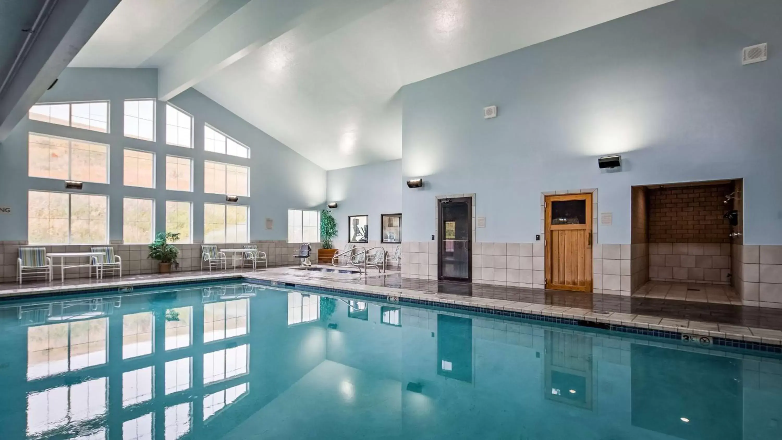 On site, Swimming Pool in Best Western Plus Grant Creek Inn