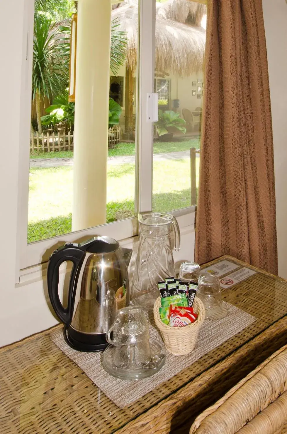 Coffee/tea facilities in Mike's Dauin Dive Resort