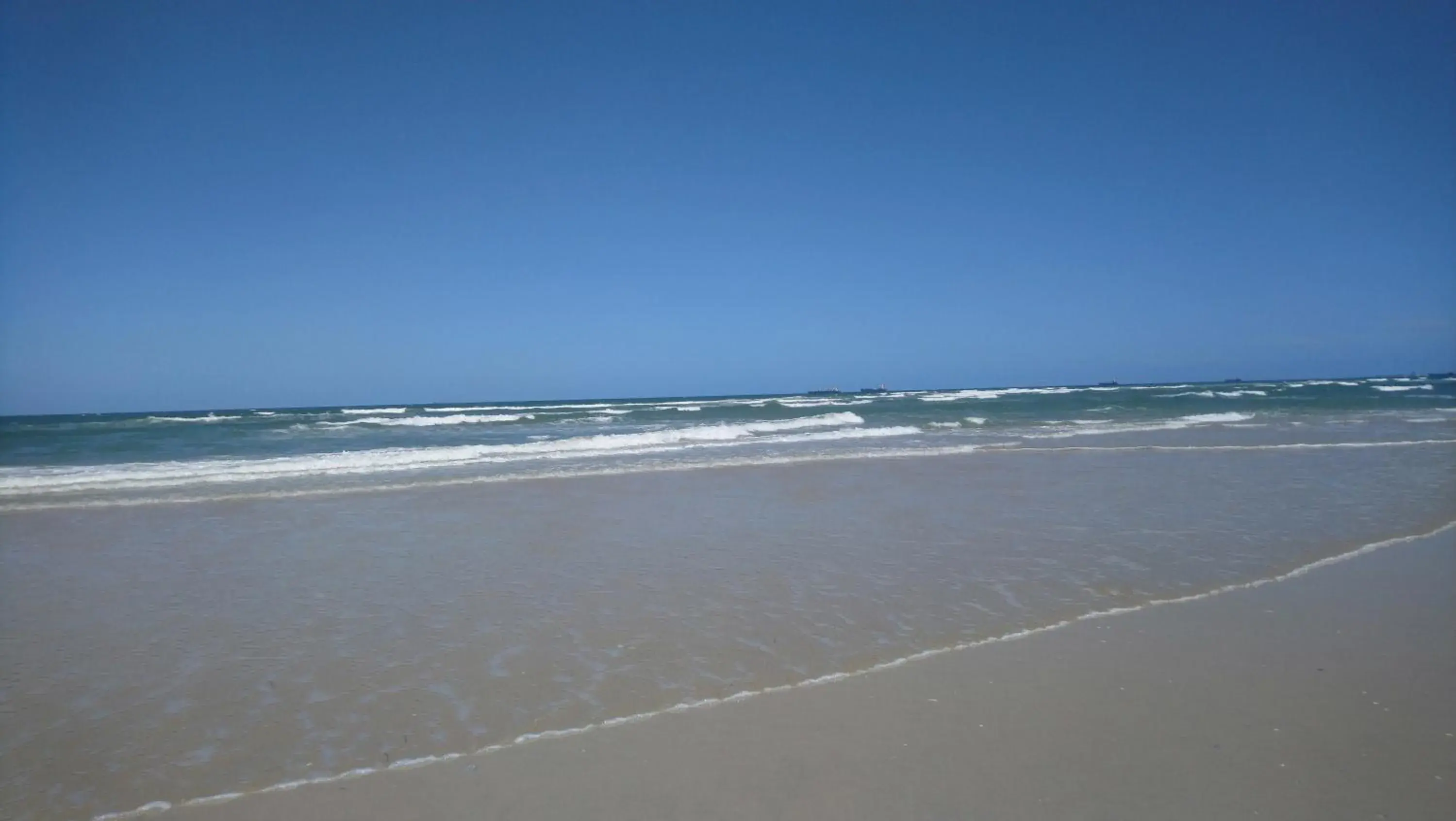 Beach in Nautilus Guesthouse