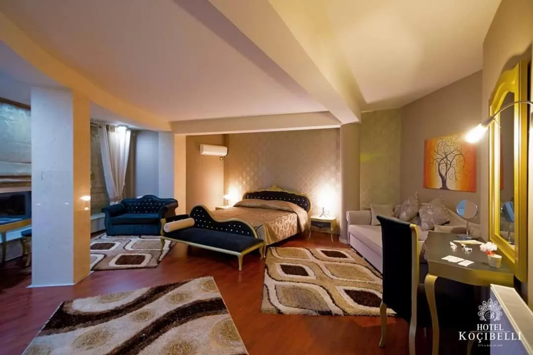 Shower, Bed in Hotel Kocibelli POOL & SPA