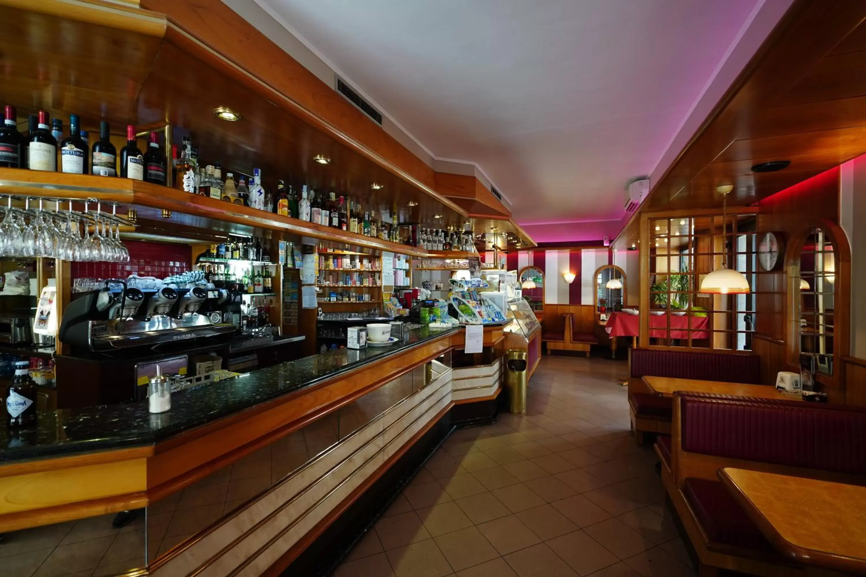 Lounge/Bar in Hotel Mediavalle