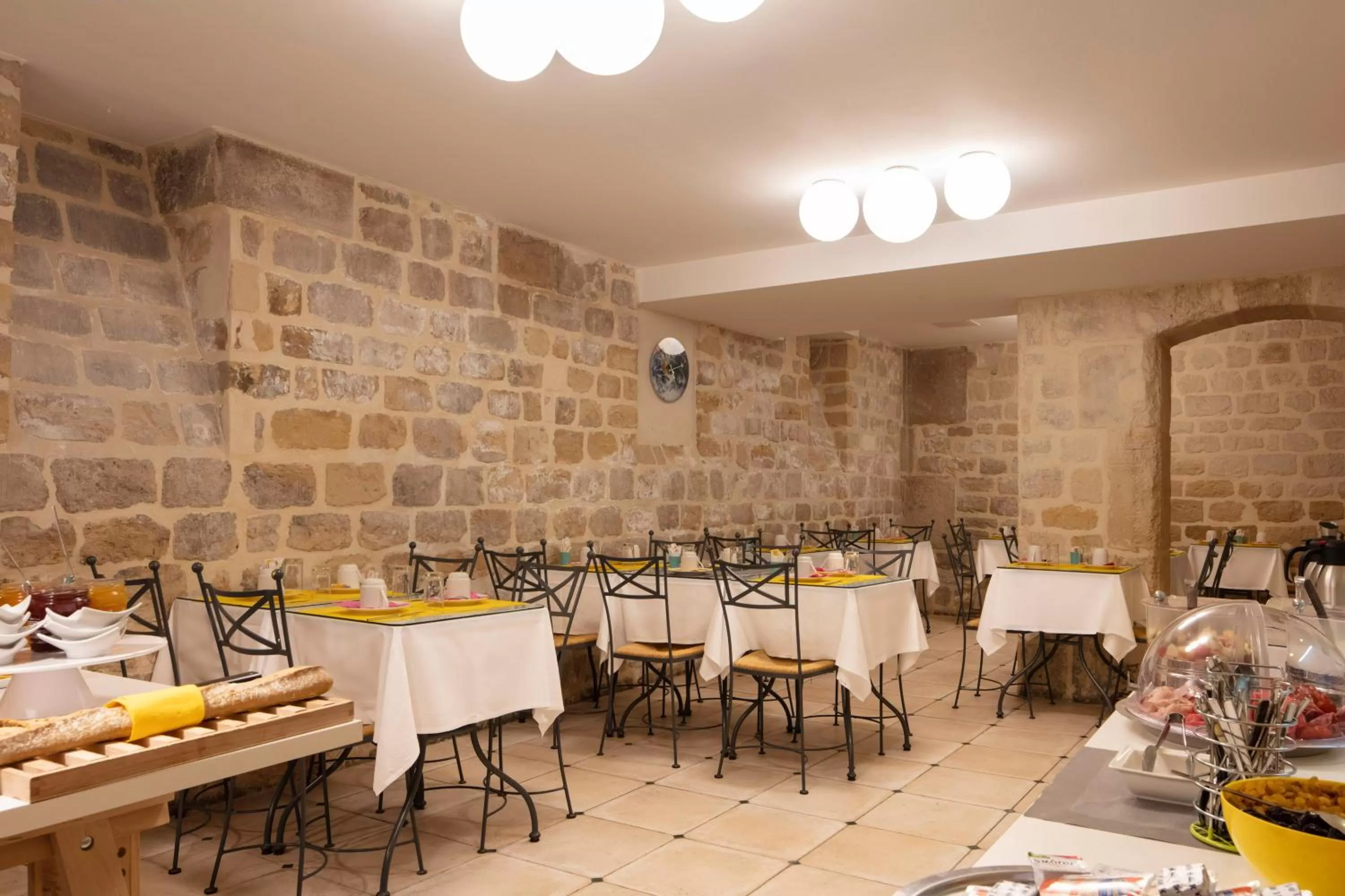 Restaurant/places to eat in Hotel Palm - Astotel