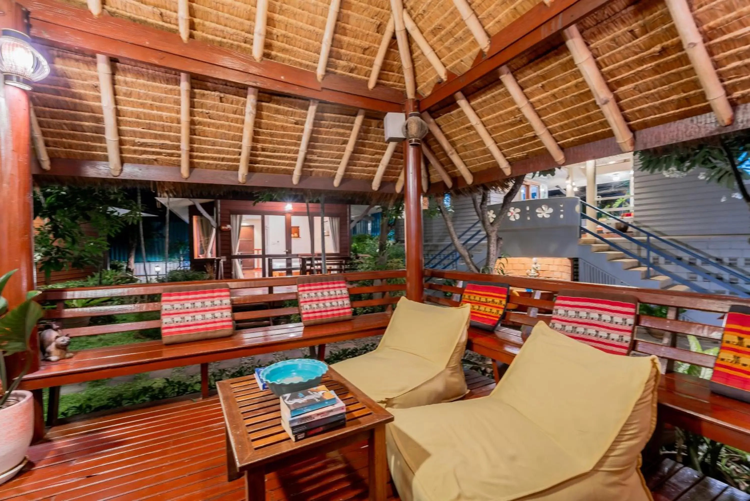 Seating area in Baan Duangkaew Resort