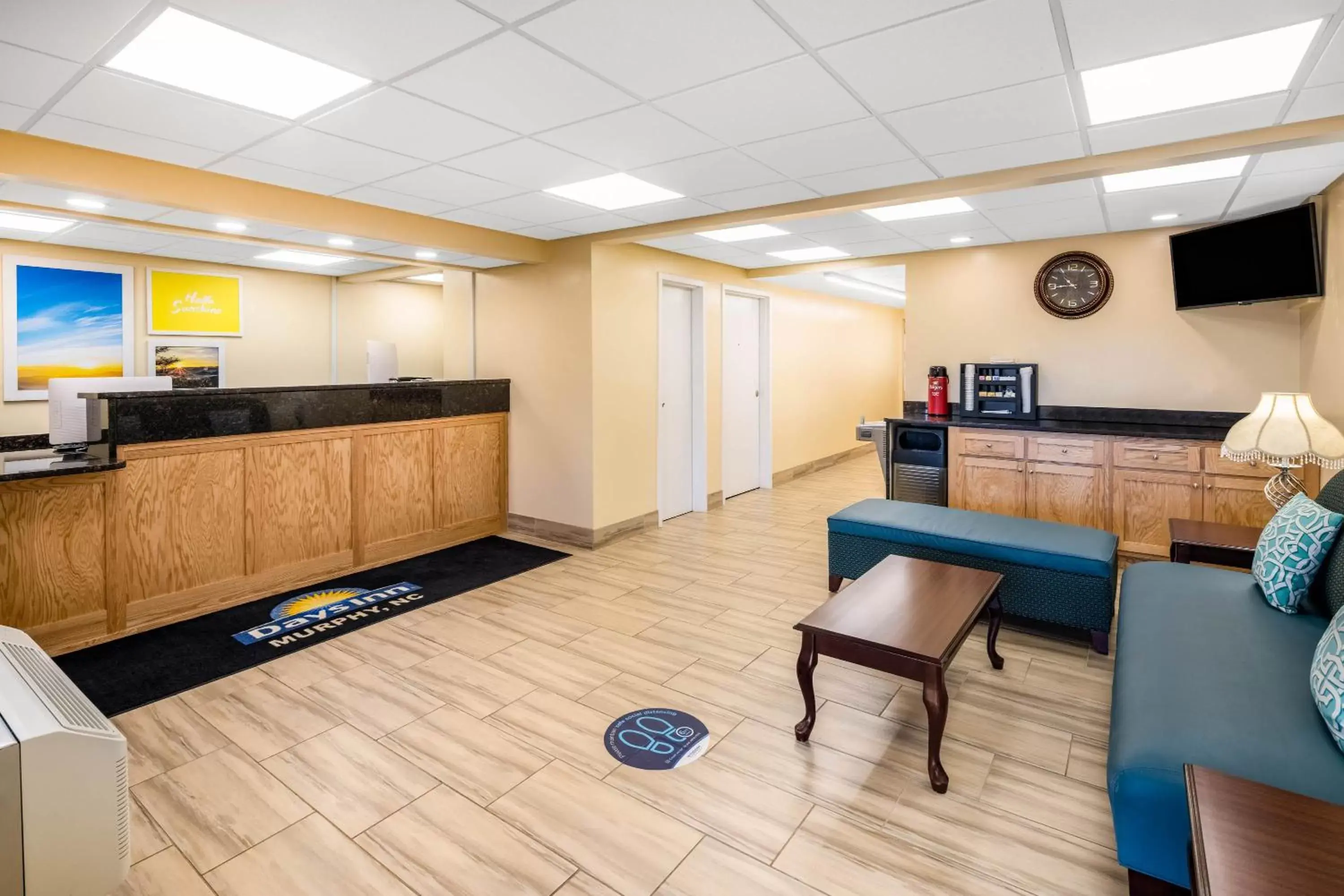 Lobby or reception in Days Inn by Wyndham Murphy Lobby or reception in Days Inn by Wyndham Murphy