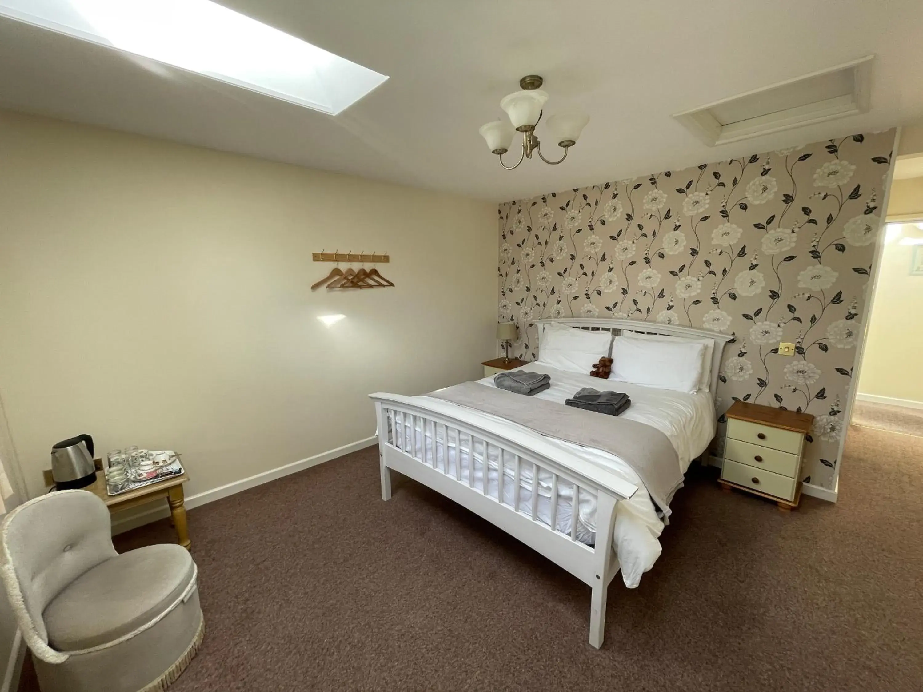 Bed in Station House, Dartmoor and Coast located, Village centre Hotel