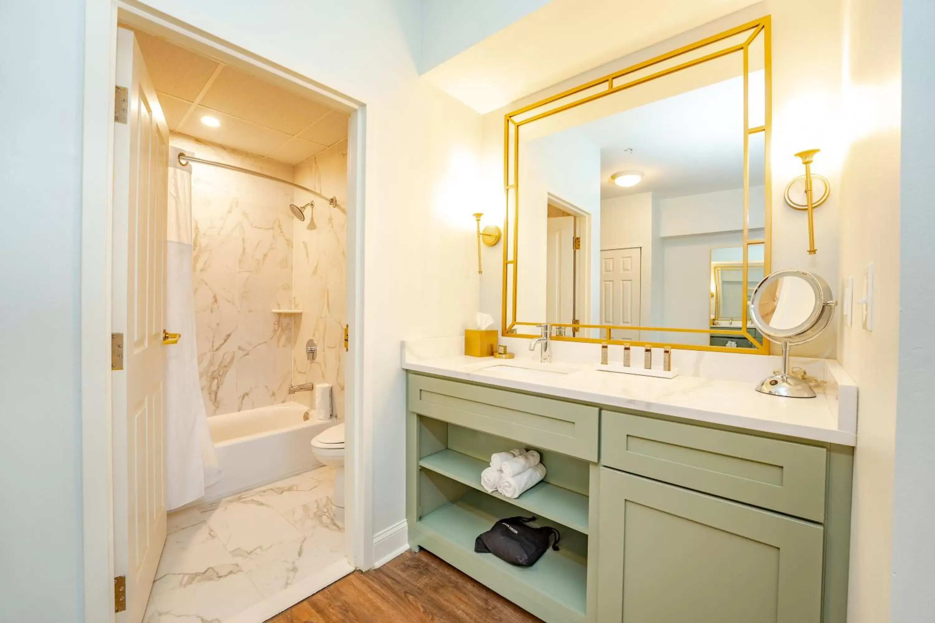 King Room in Chateau Renault King Room in Chateau Renault