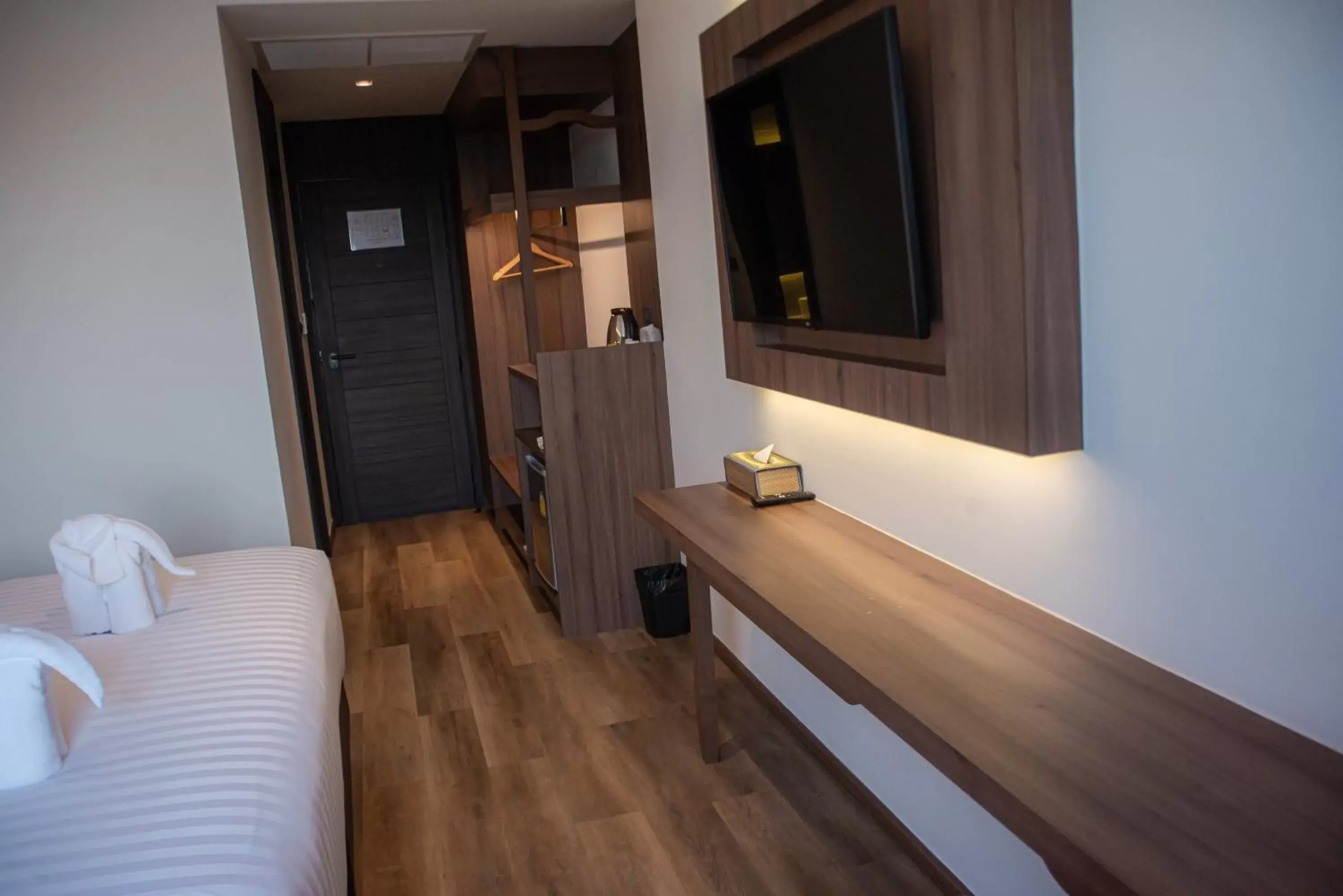 TV and multimedia, Bed in Sareeviengping Hotel Chiangmai TV and multimedia, Bed in Sareeviengping Hotel Chiangmai