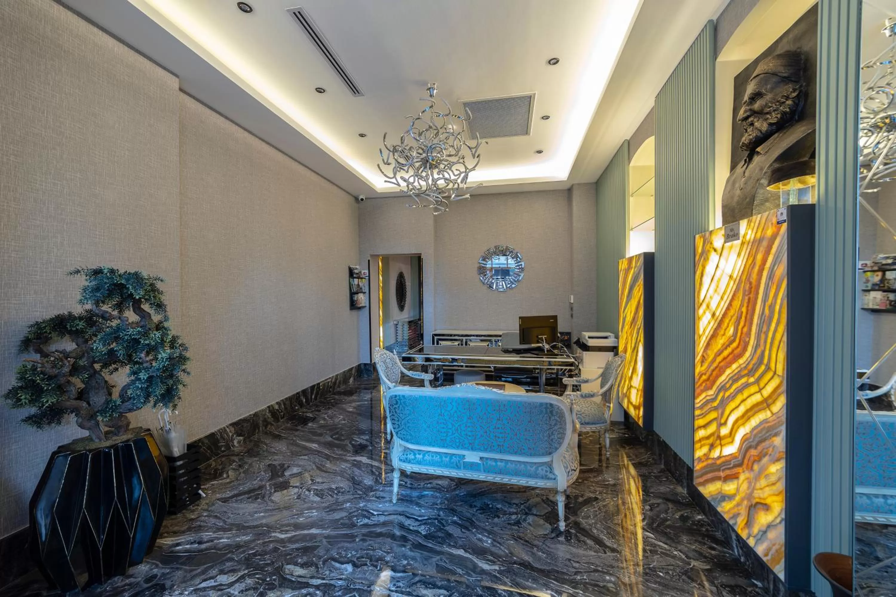Lobby or reception in BRAKO HOTEL