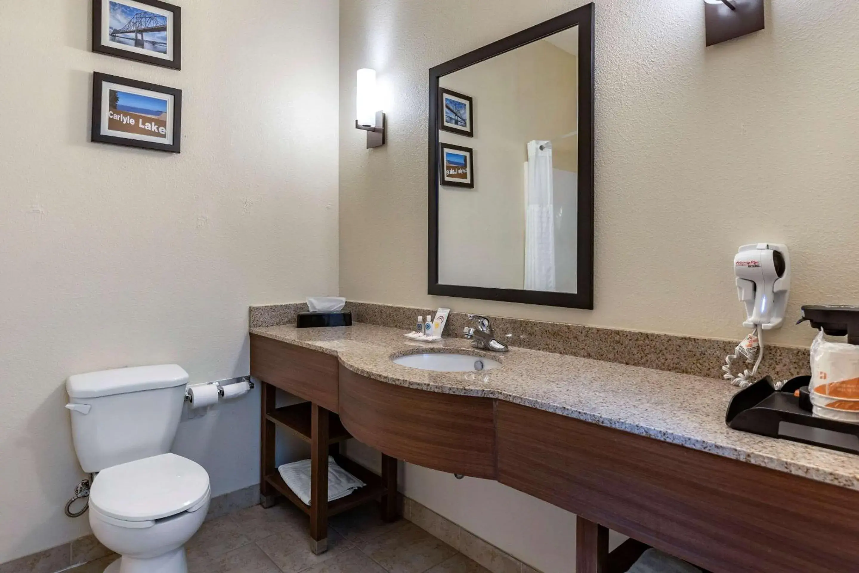 Bathroom in Comfort Inn & Suites Greenville I-70