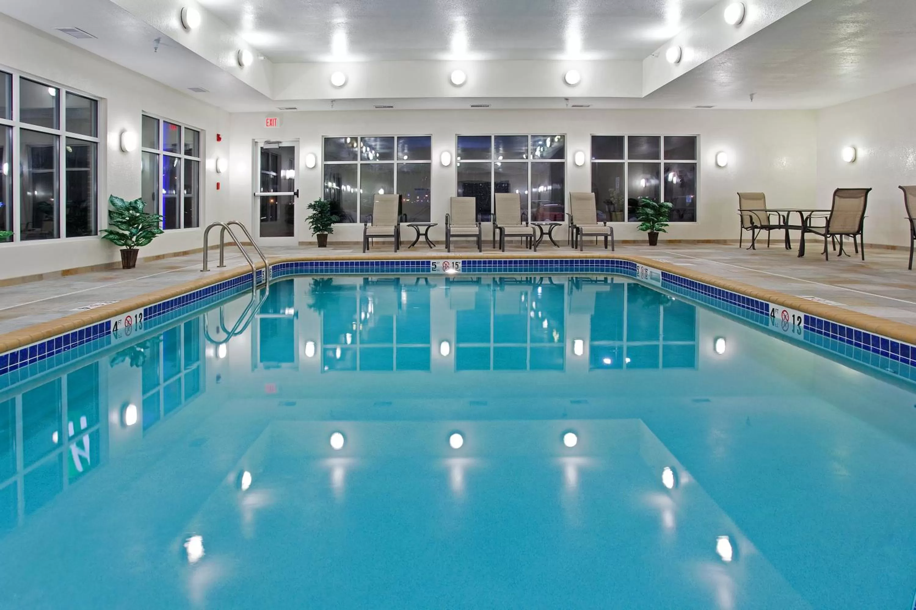 Swimming pool in Holiday Inn Express & Suites Buffalo by IHG