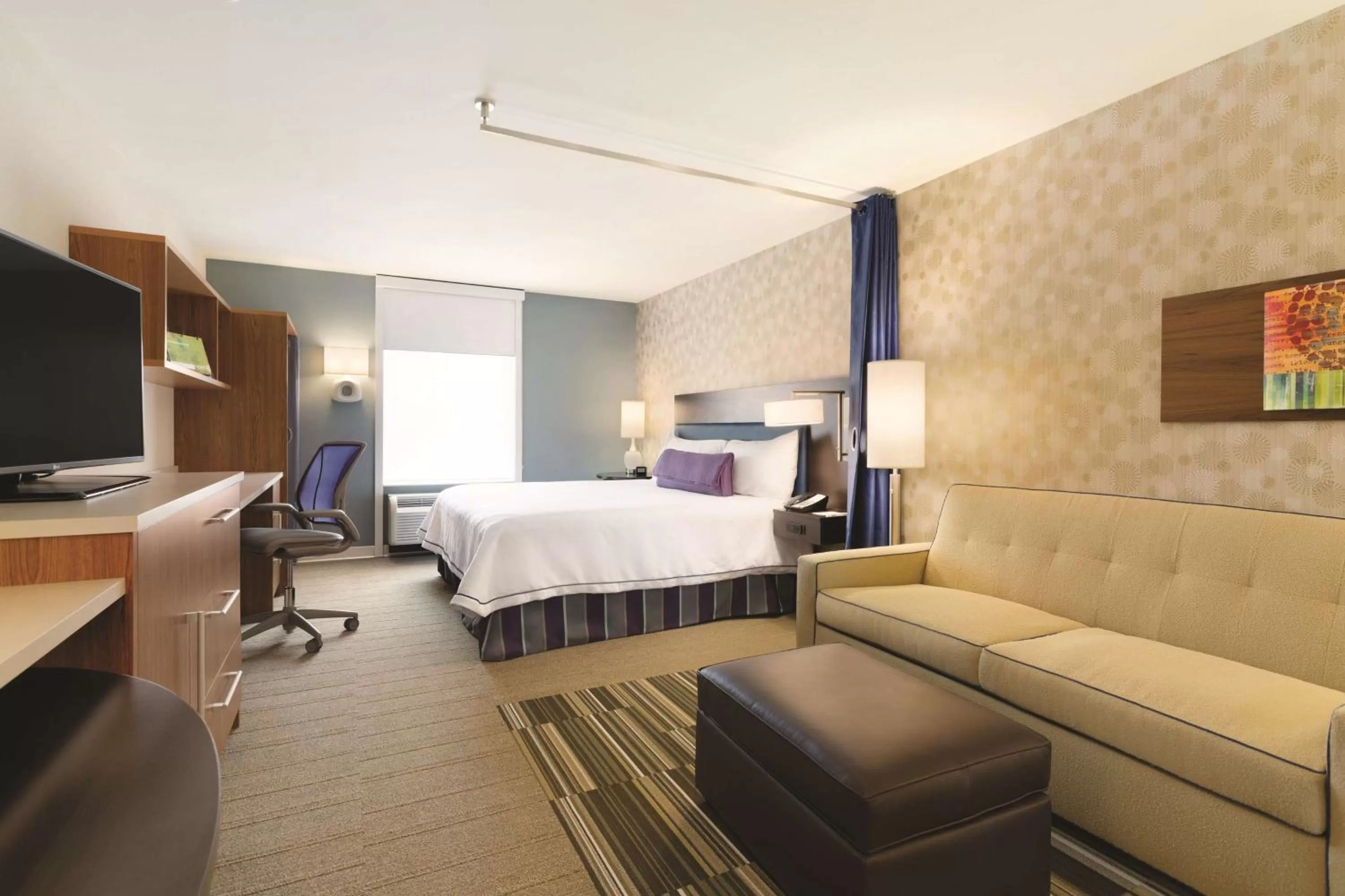 Bedroom, Bed in Home2 Suites by Hilton Bellingham