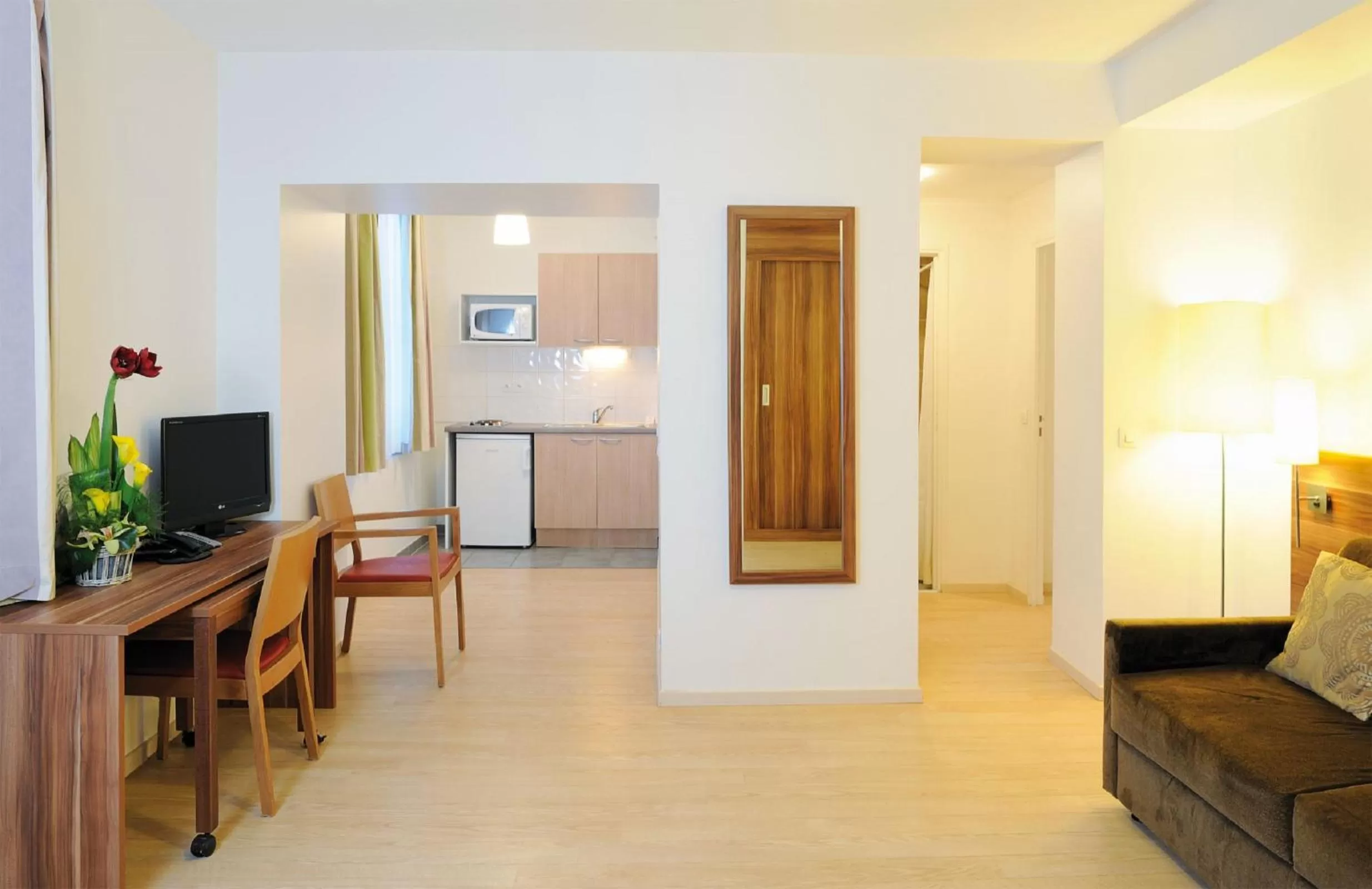 Living room in Residhome Paris Saclay " Bures sur Yvette "