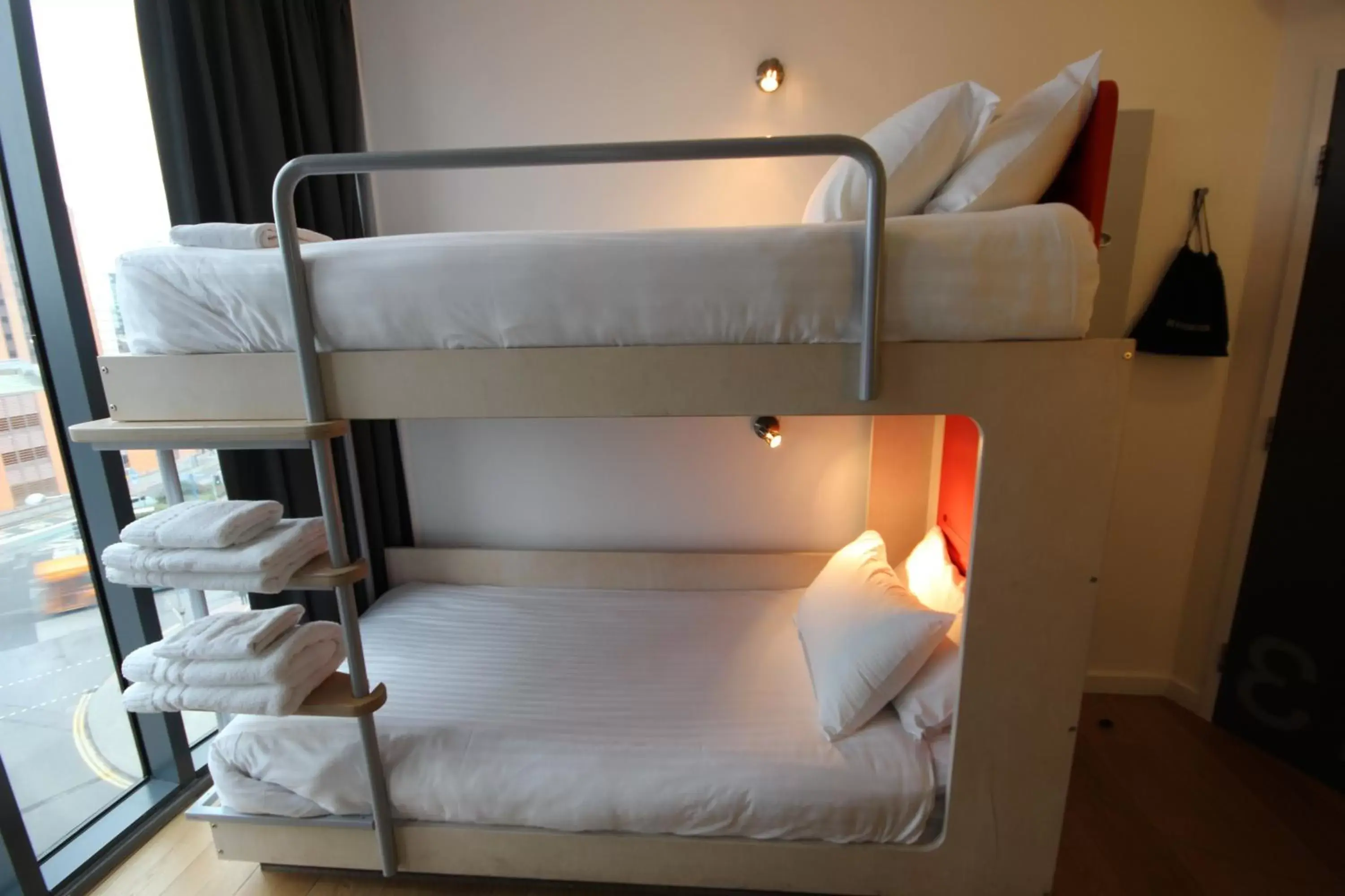 bunk bed in Sleeperz Hotel Cardiff