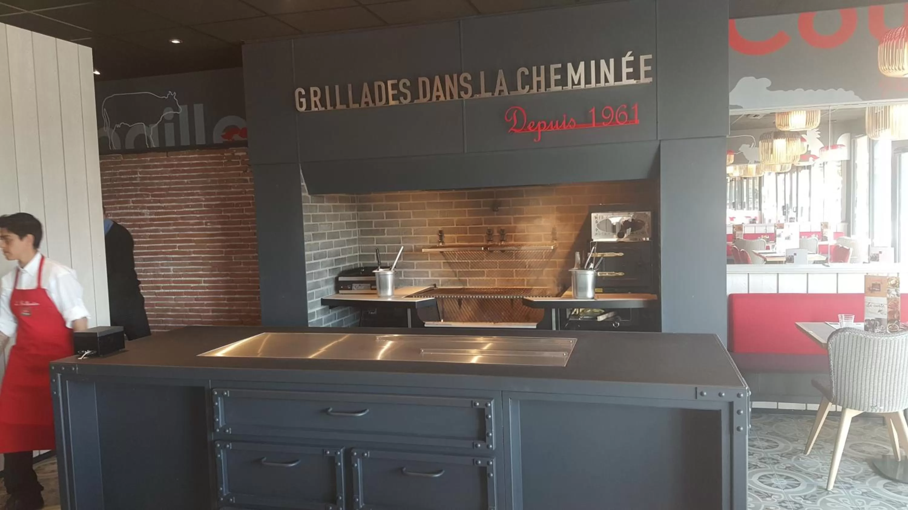 Restaurant/places to eat in ibis Orange Centre