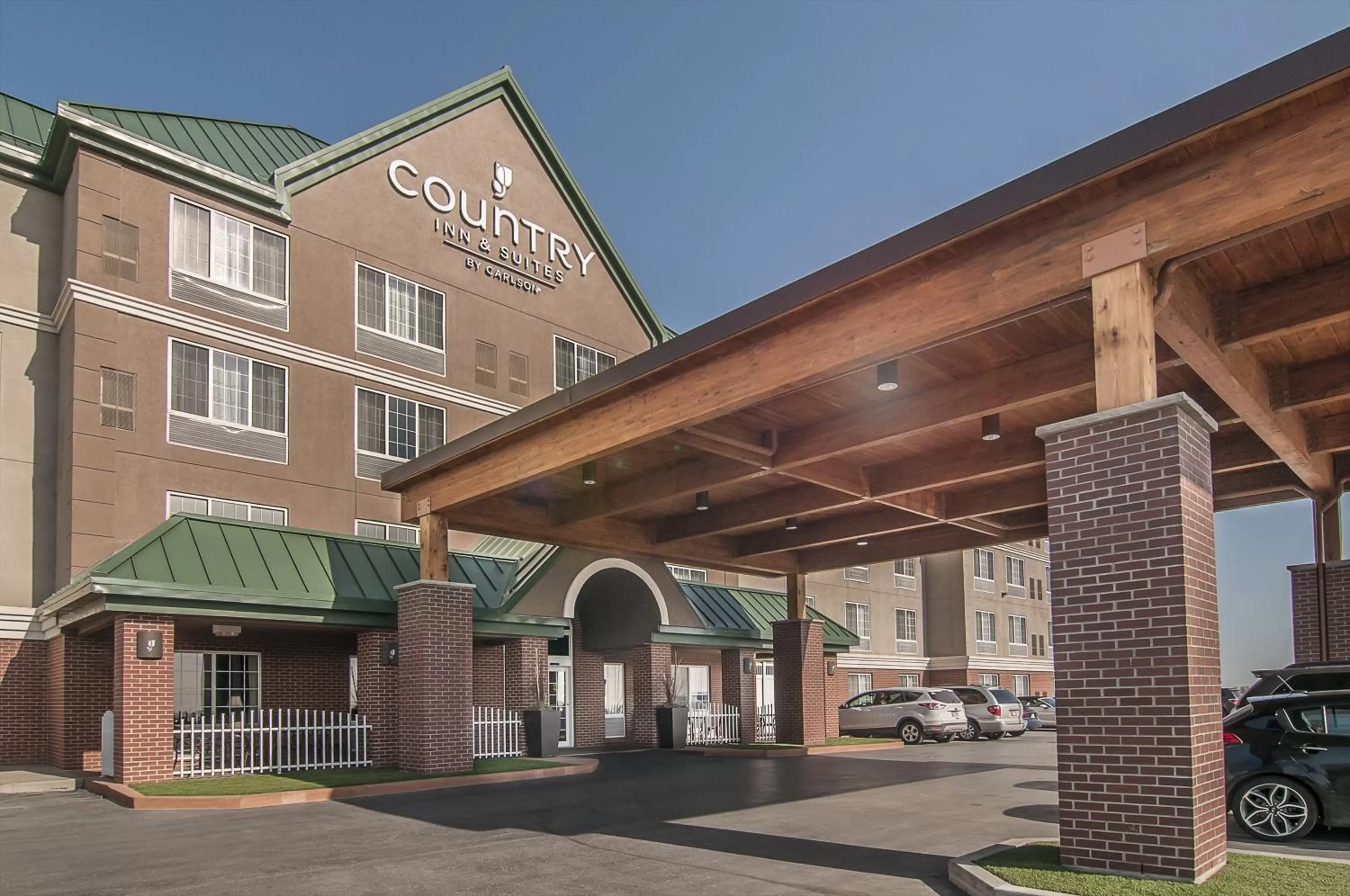 Facade/entrance in Country Inn & Suites by Radisson, Rapid City, SD