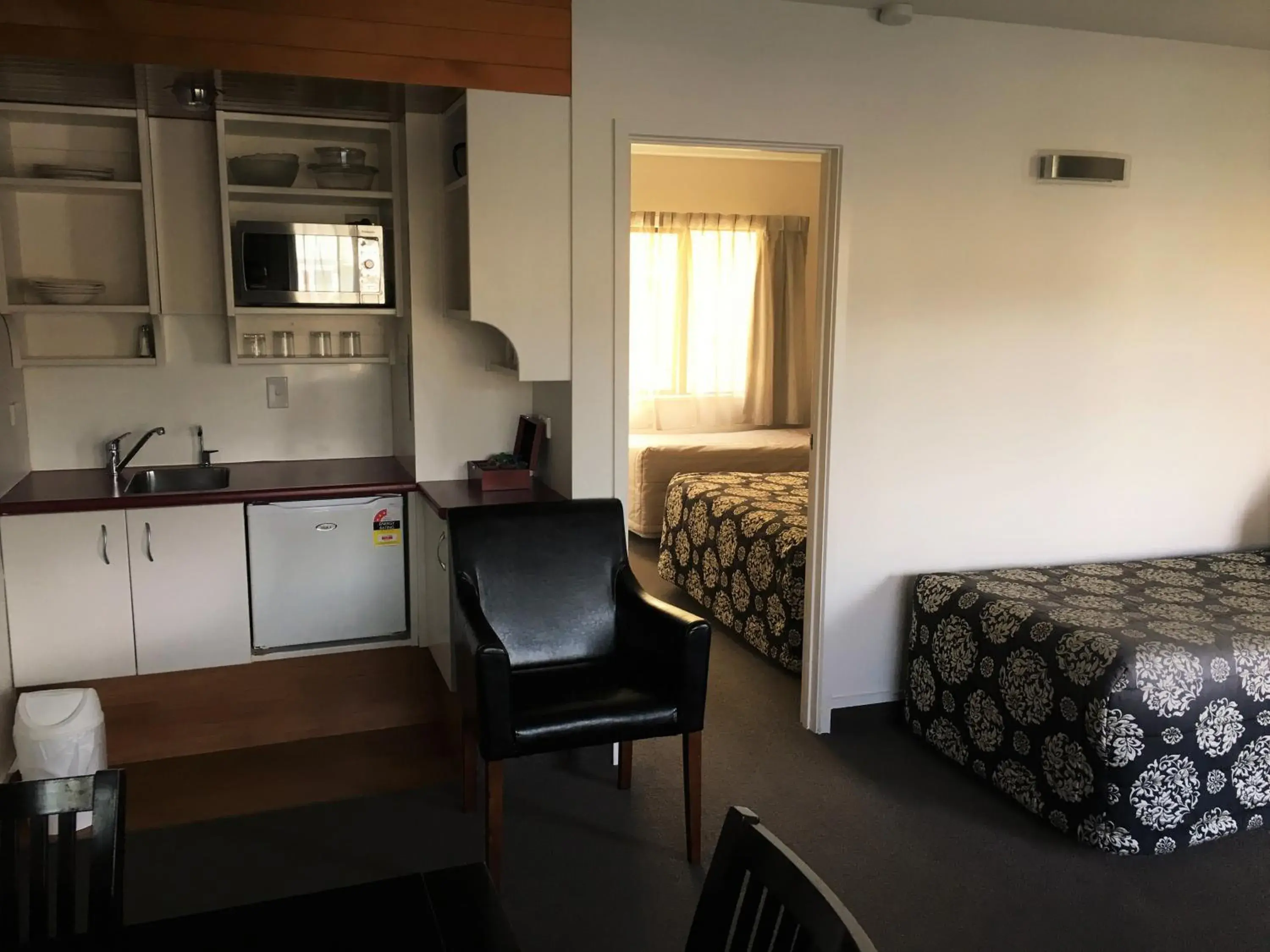 Living room, Seating Area in Cable Court Motel