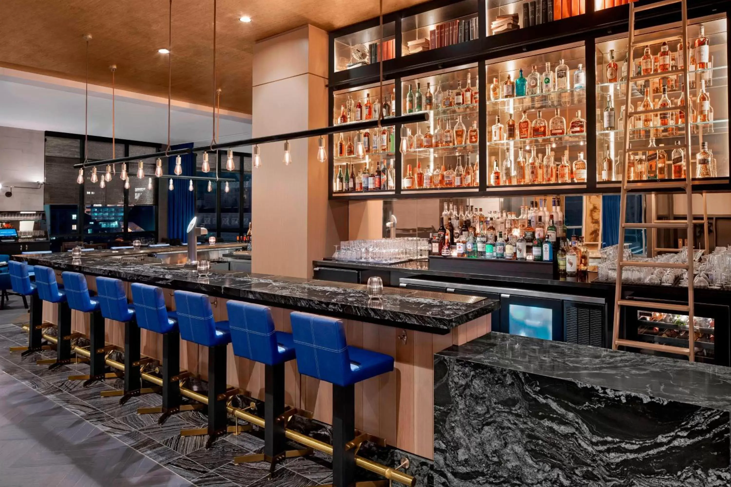 Lounge or bar, Restaurant/Places to Eat in The Oaklander Hotel, Autograph Collection