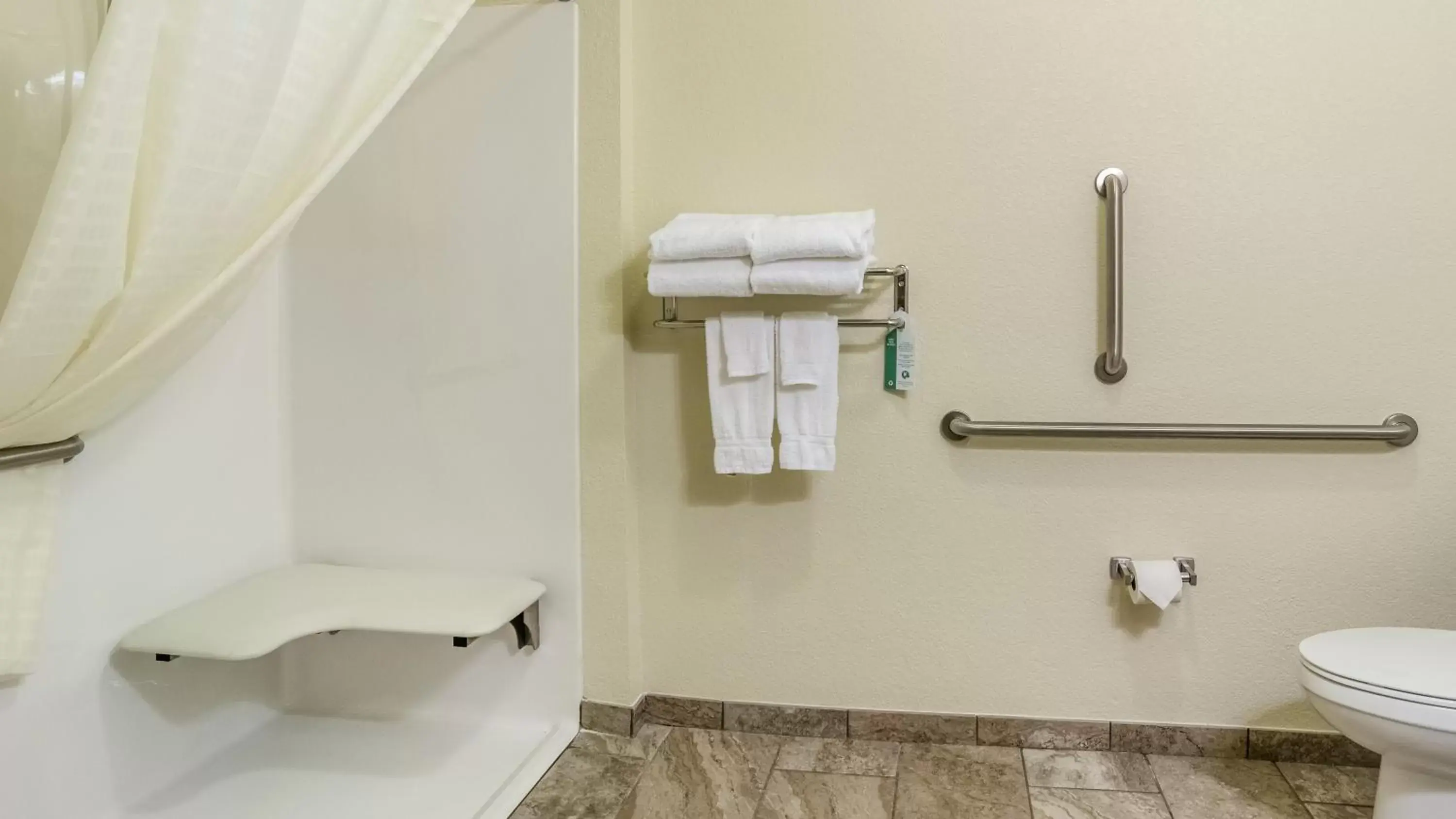 Bathroom in Cobblestone Hotel & Suites - Greenville
