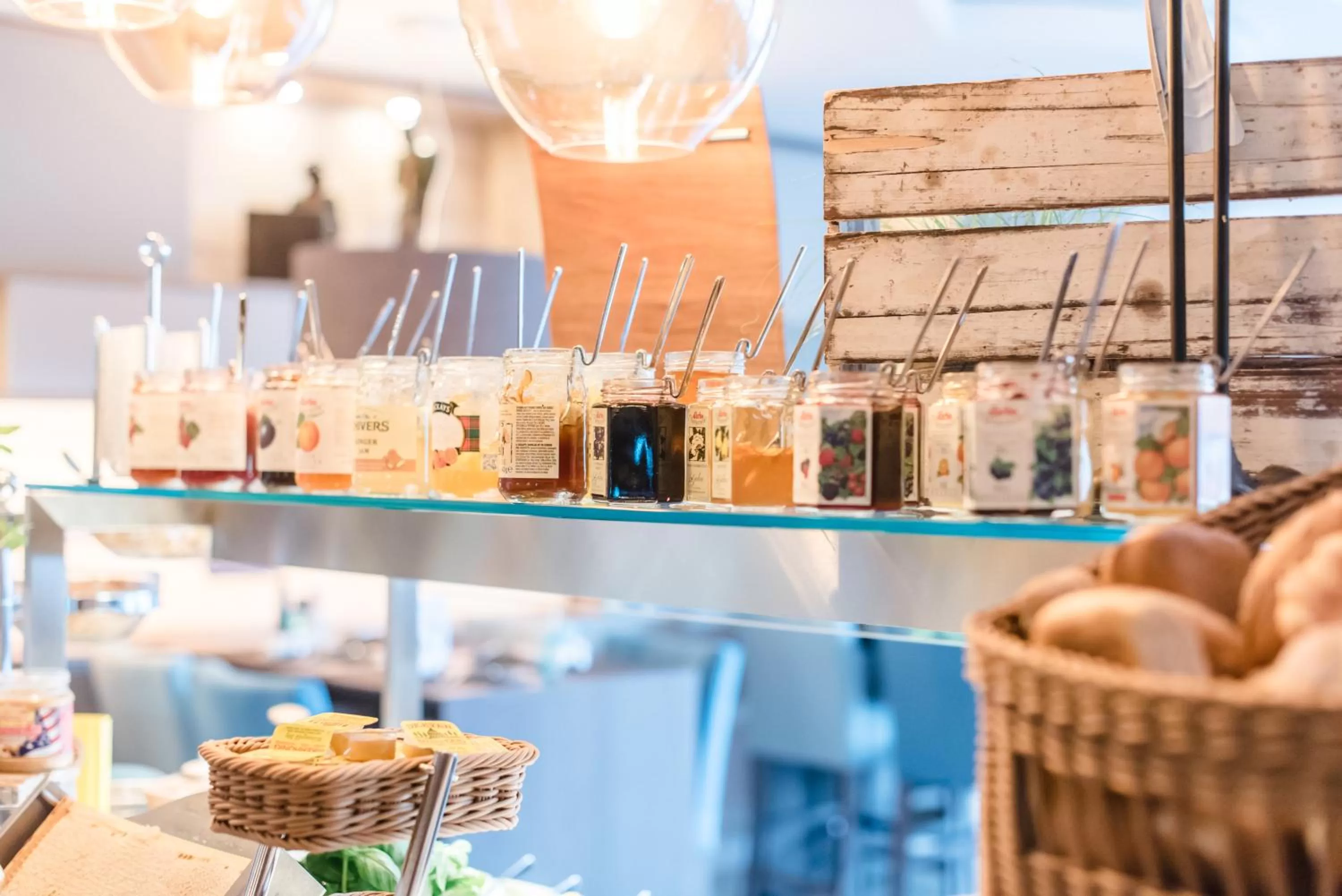 Buffet breakfast in Hotel Landhaus an de Dün