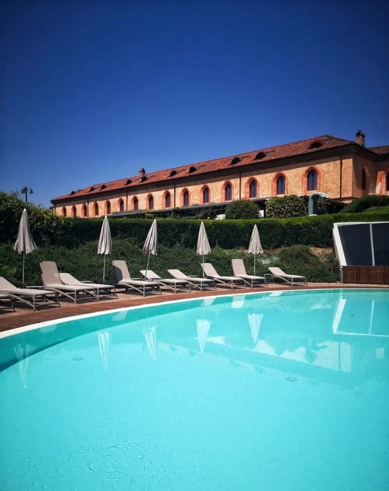 Garden, Swimming Pool in Albergo dell'Agenzia