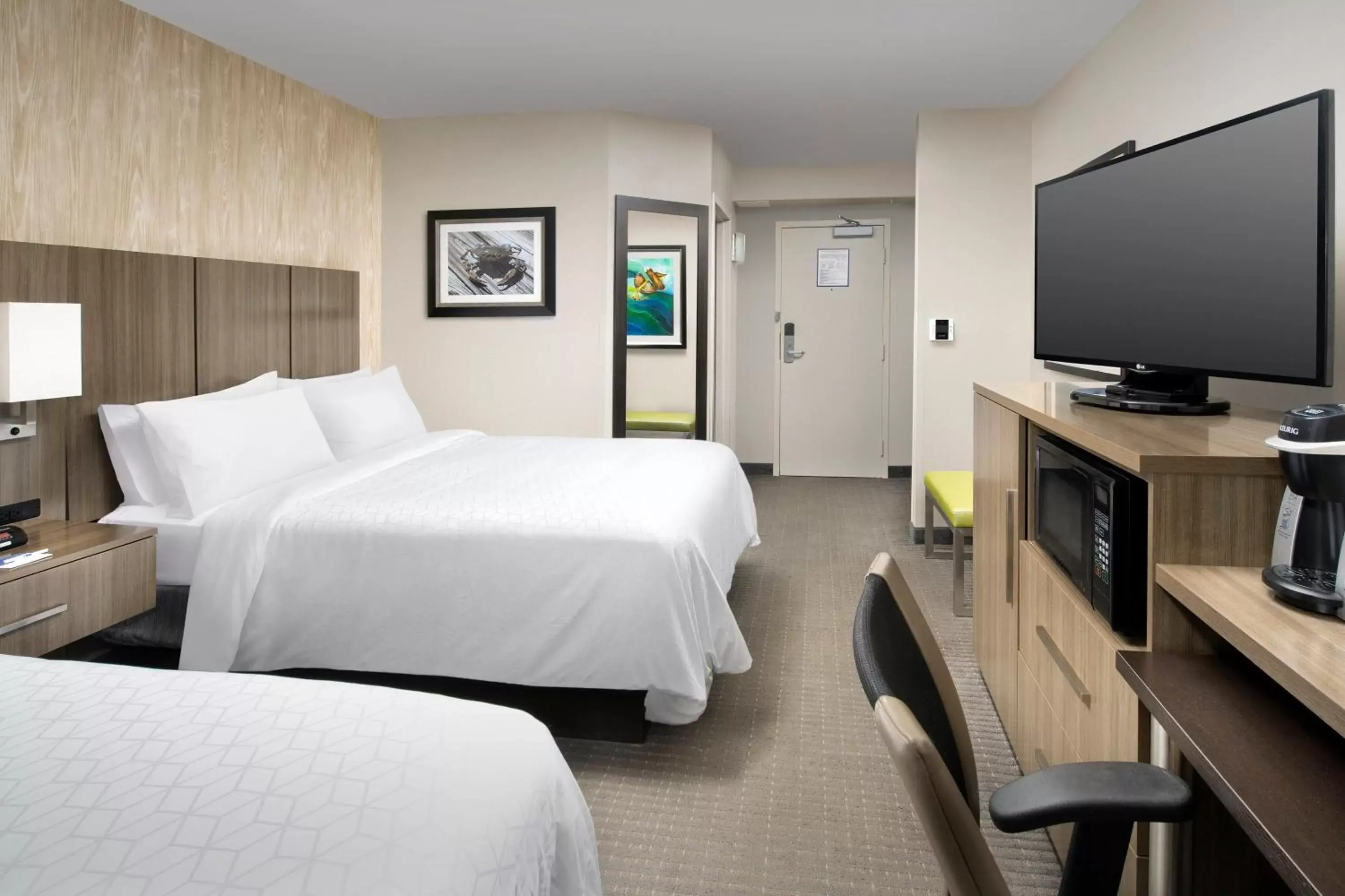 Photo of the whole room, Bed in Holiday Inn Express Hotel & Suites Annapolis, an IHG Hotel