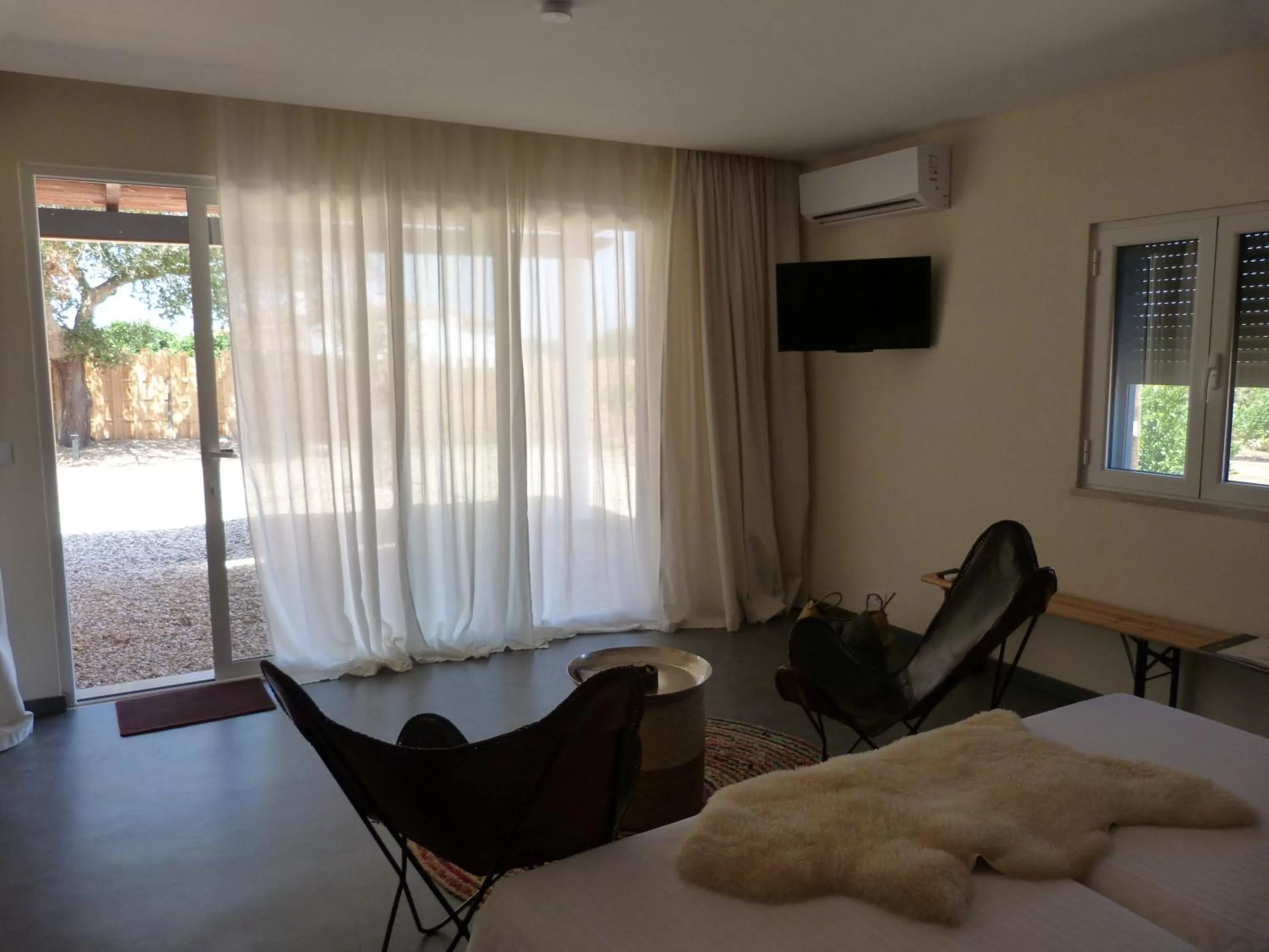 Garden view, Bed in Trendy and Luxe B&B and Garden Suite