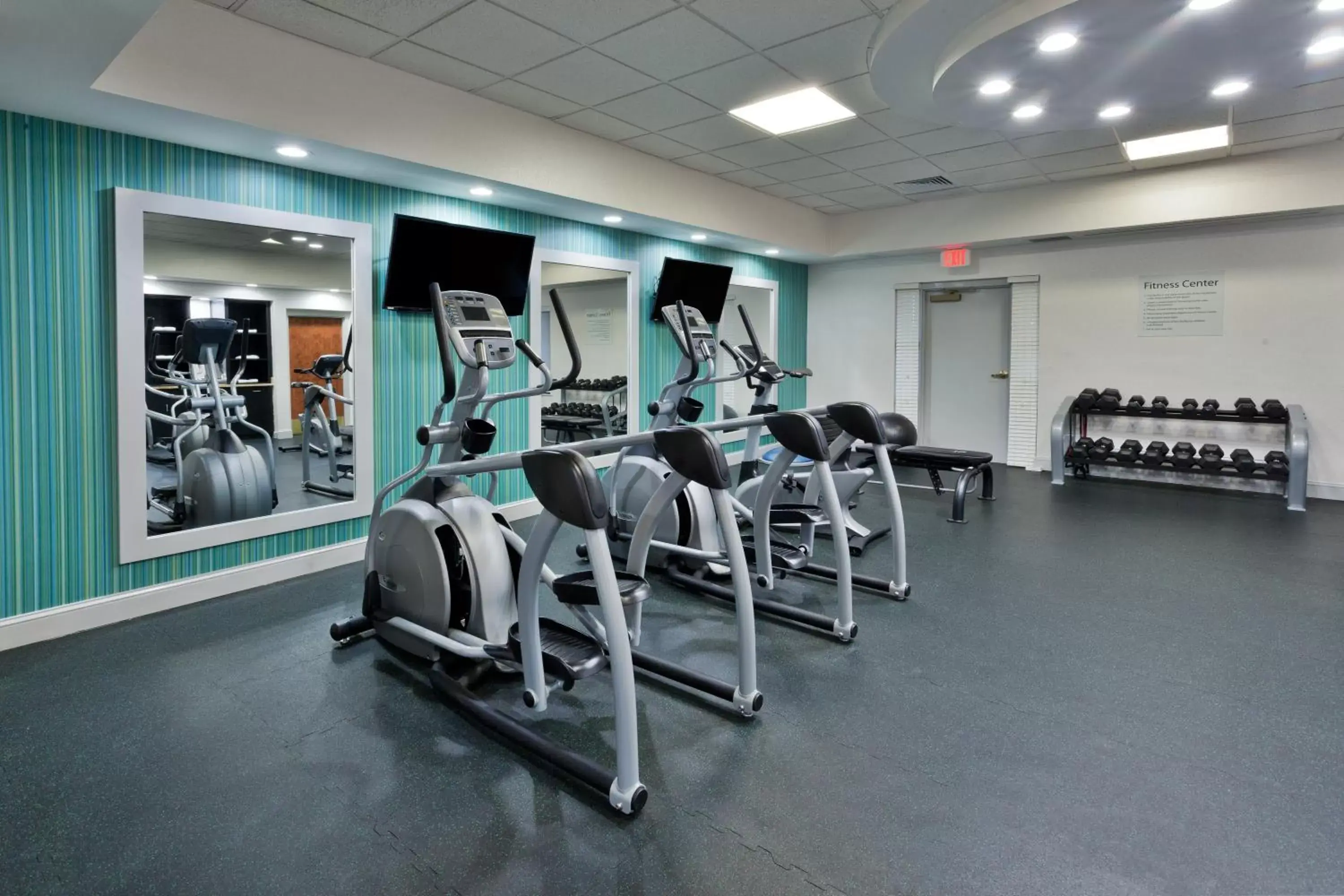 Spa and wellness centre/facilities, Fitness Center/Facilities in Holiday Inn Express Hotel & Suites Montgomery Boyd-Cooper Parkway, an IHG Hotel