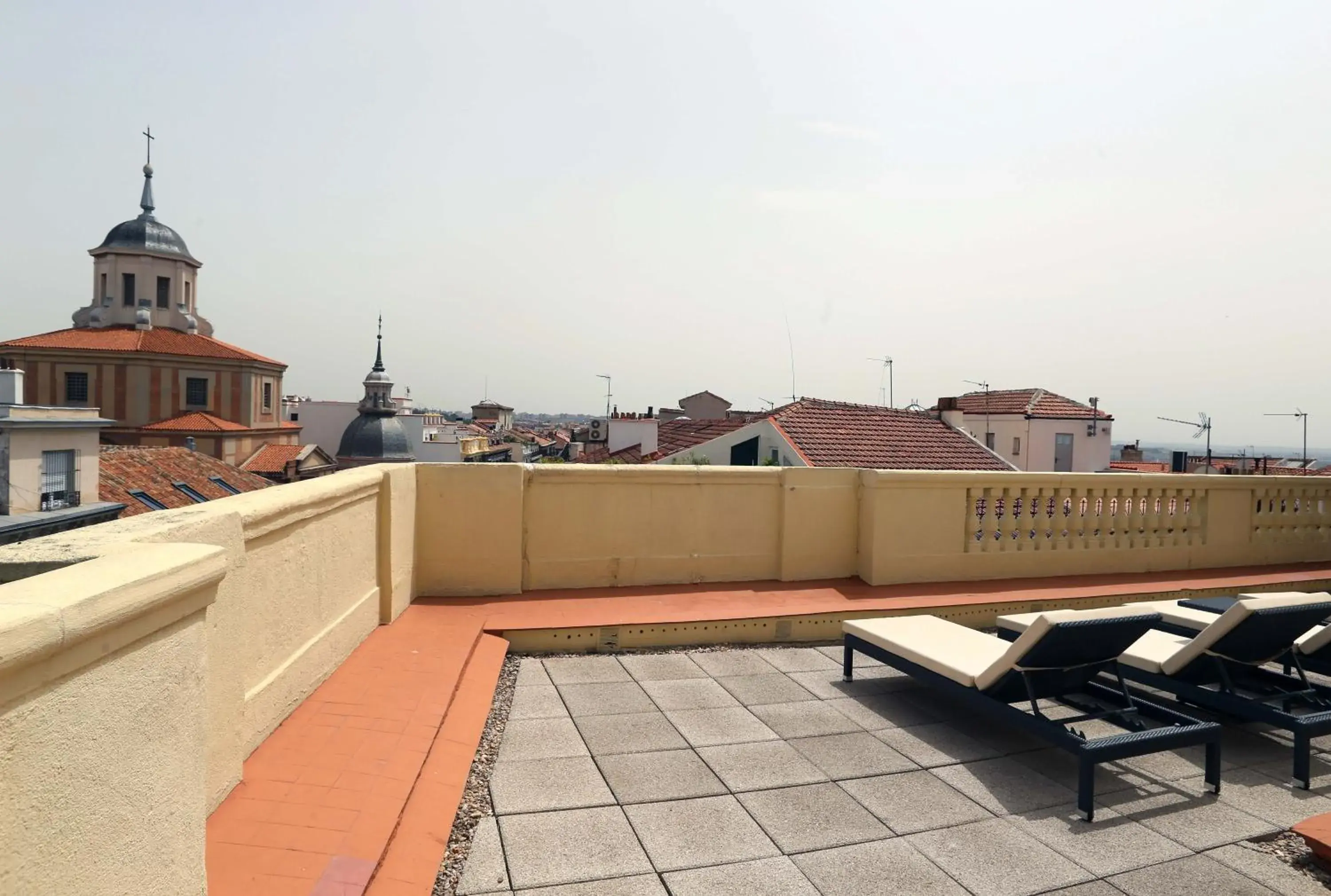 Balcony/Terrace in Hostal Abadia Madrid