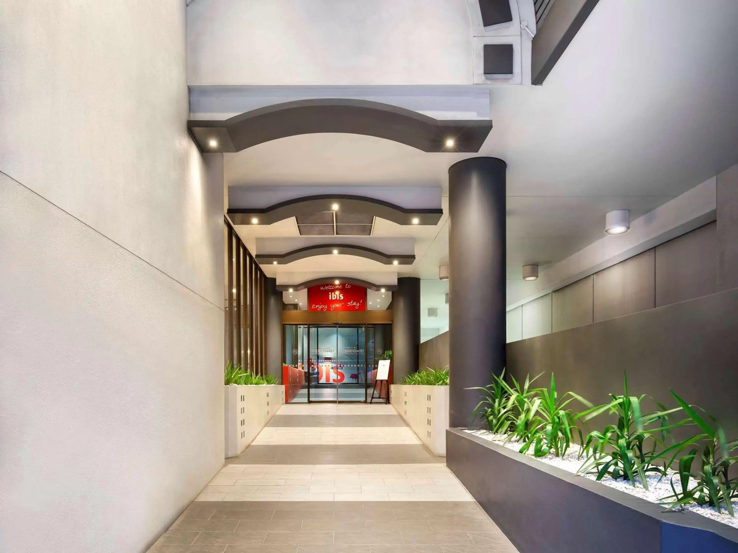 Property building in ibis Melbourne Hotel and Apartments
