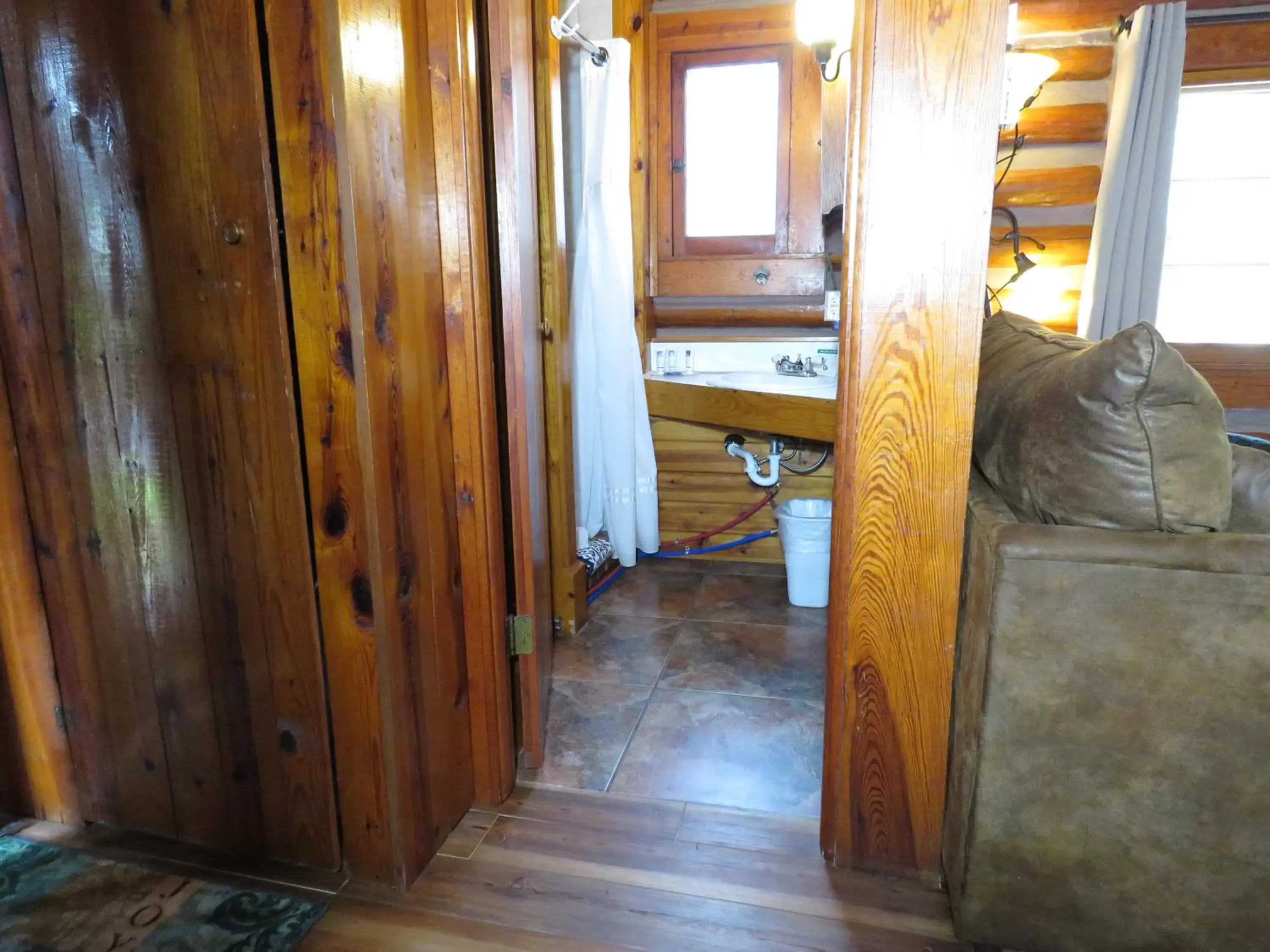 Shower in Tall Pines Inn