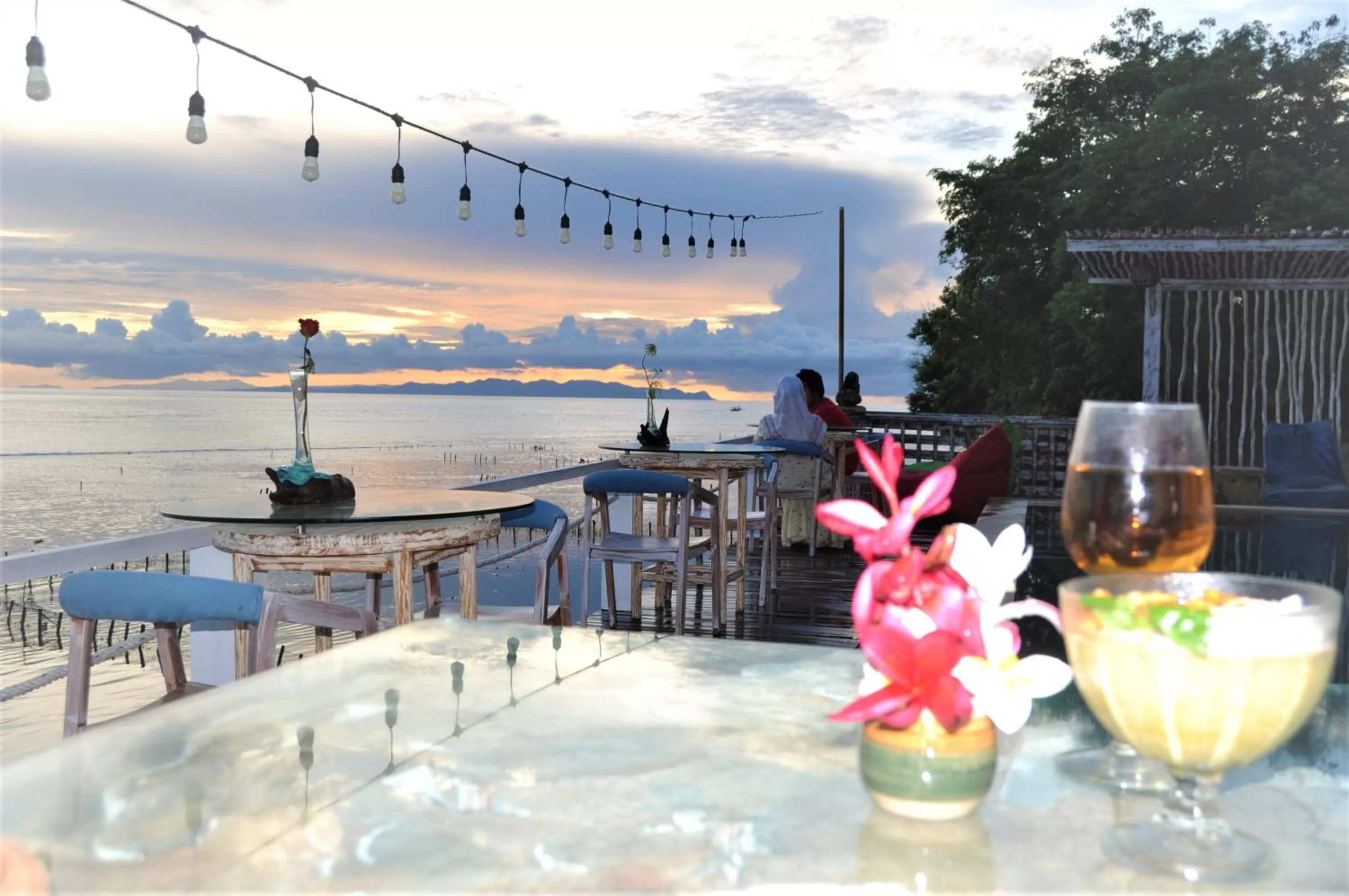 Restaurant/places to eat in SUITE OCEAN BLUE