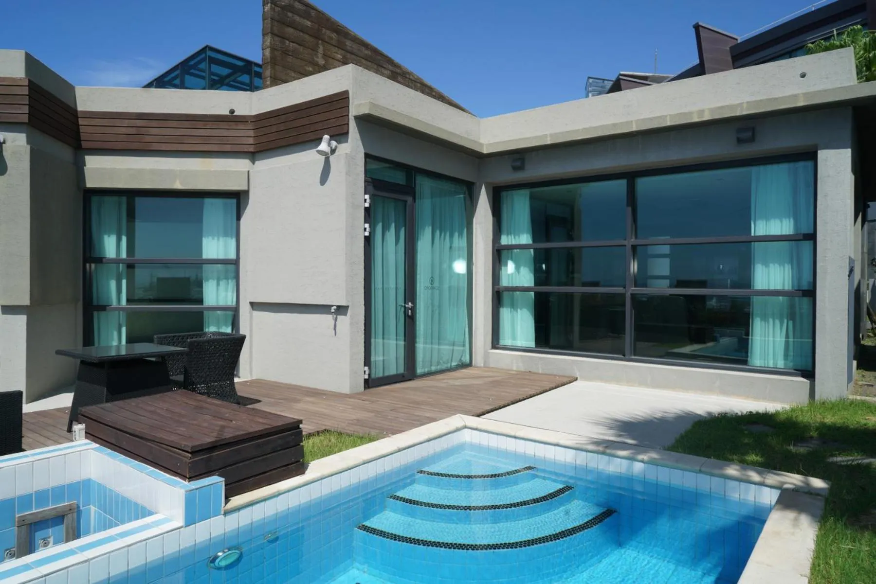 Swimming Pool in Jeju Hotel Scarboro