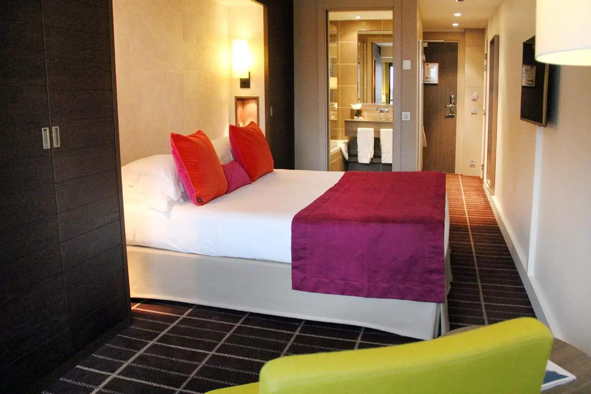 Bedroom, Bed in Hotel Le Savoy