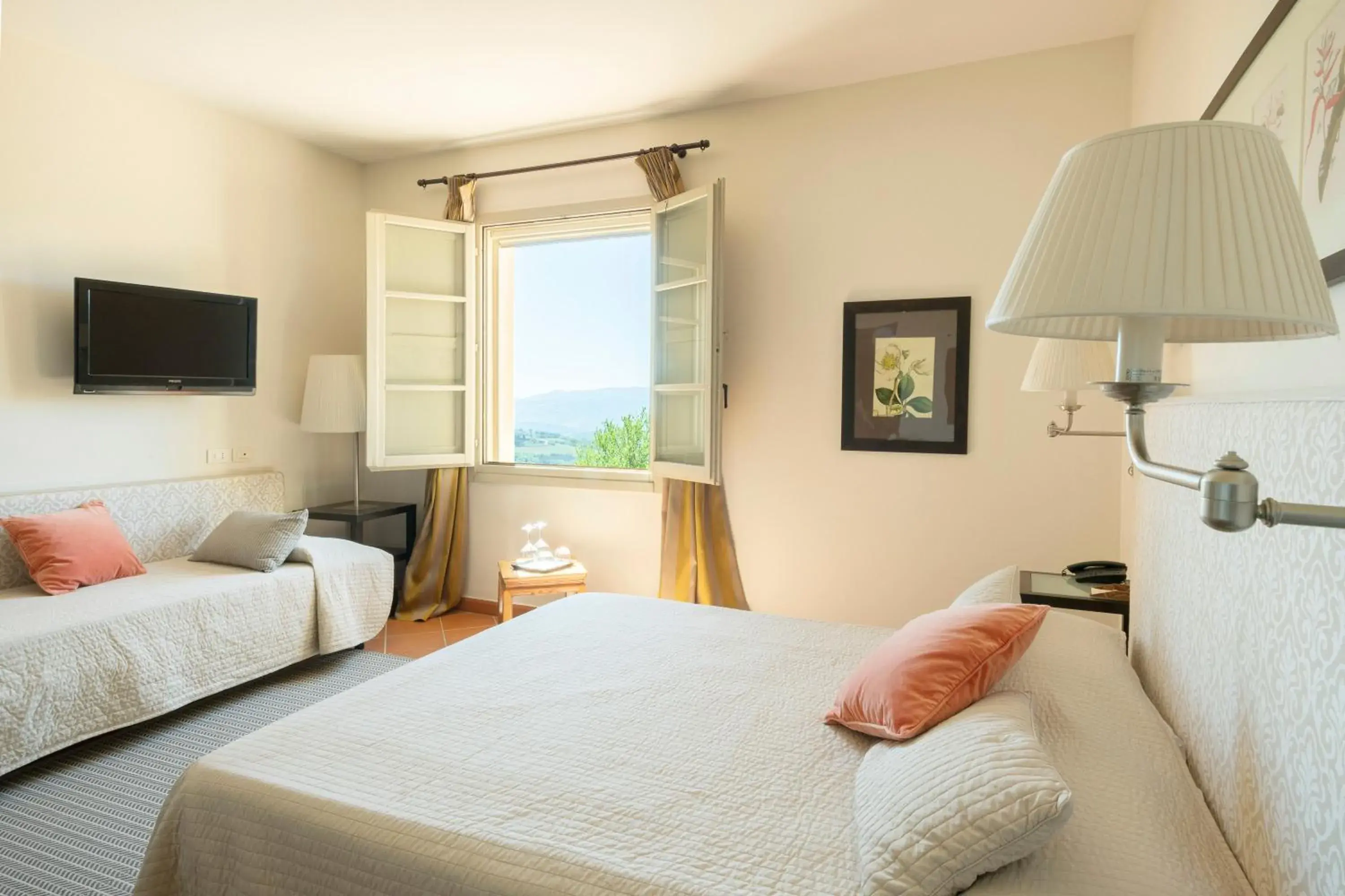 Photo of the whole room, Bed in Si Montalcino Hotel & Restaurant